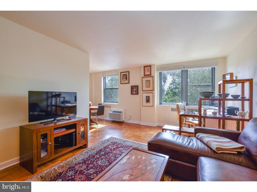 This deluxe, oversized one bedroom, one bath condo has been meticulously maintained and features sweeping treetop VIEWS.   Located across from the Art Museum and Fairmount Park, this unit is in a pet-friendly building and is close to Kelly Drive, Boat House Row, the Barnes Museum, Whole Foods, restaurants, shopping, transportation, and much more!