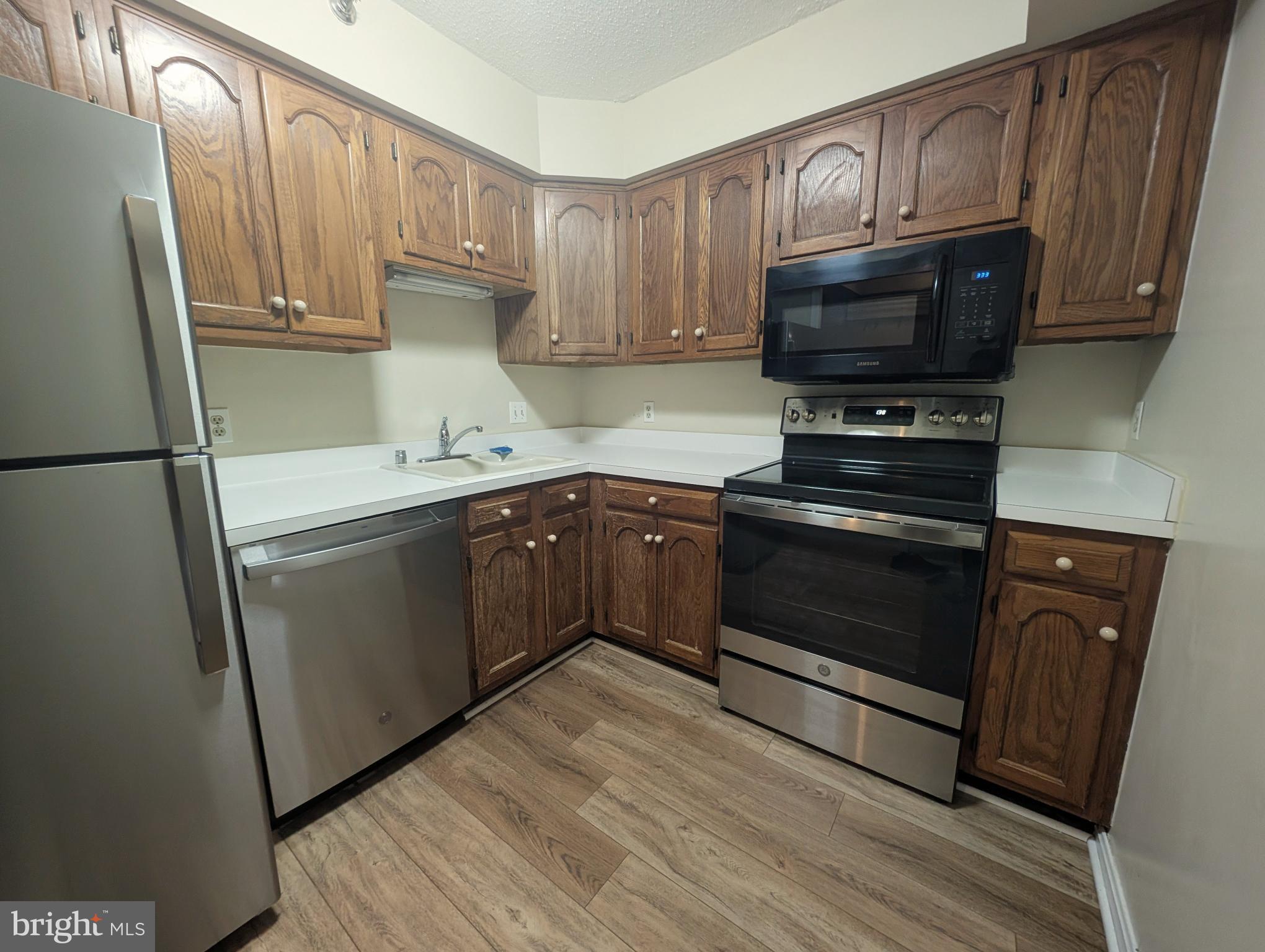 1301 N COURTHOUSE ROAD 1202