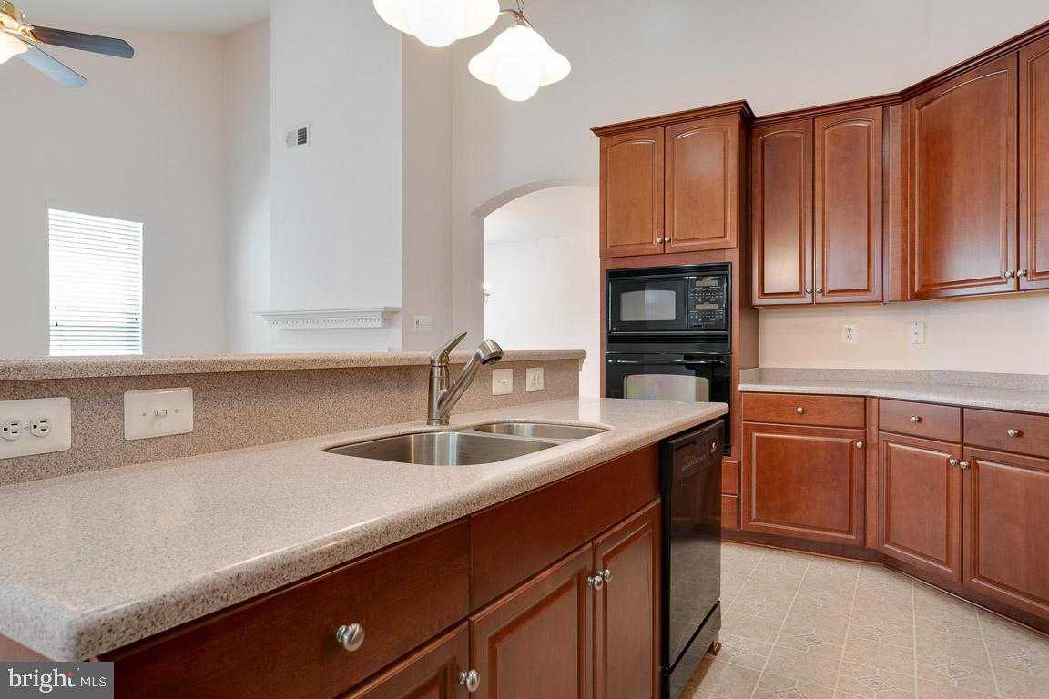 CENTRAL PARKE COLONIAL CHARLES - Residential