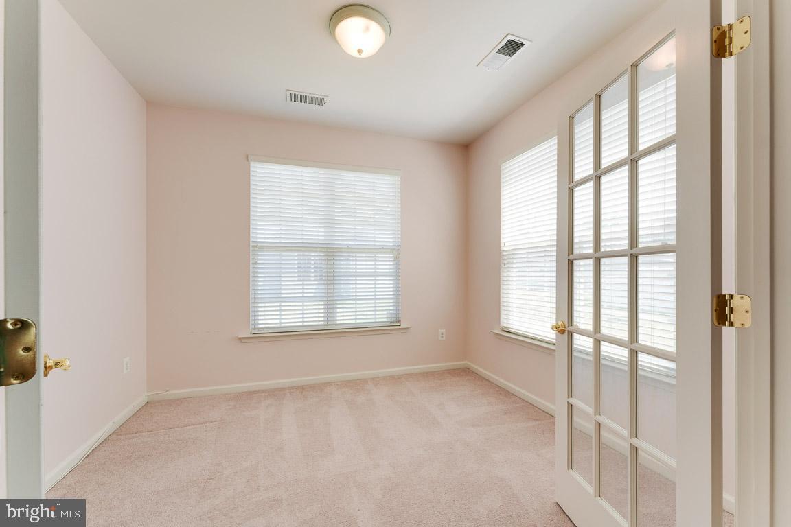 CENTRAL PARKE COLONIAL CHARLES - Residential