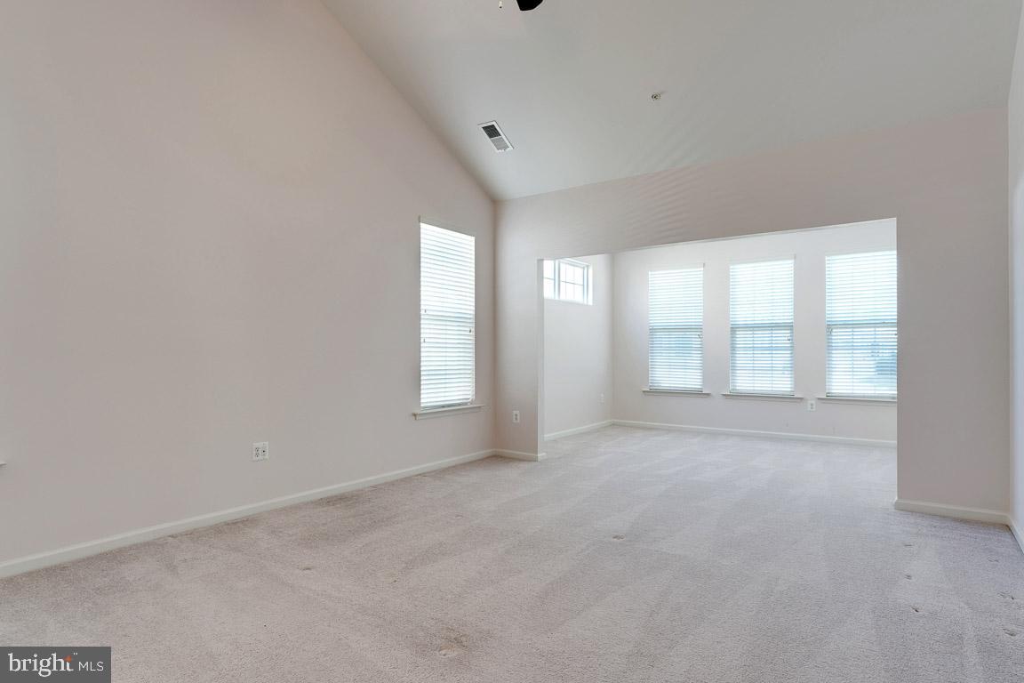 CENTRAL PARKE COLONIAL CHARLES - Residential