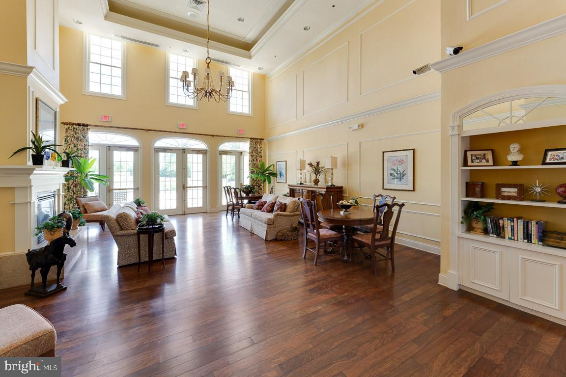 CENTRAL PARKE COLONIAL CHARLES - Residential