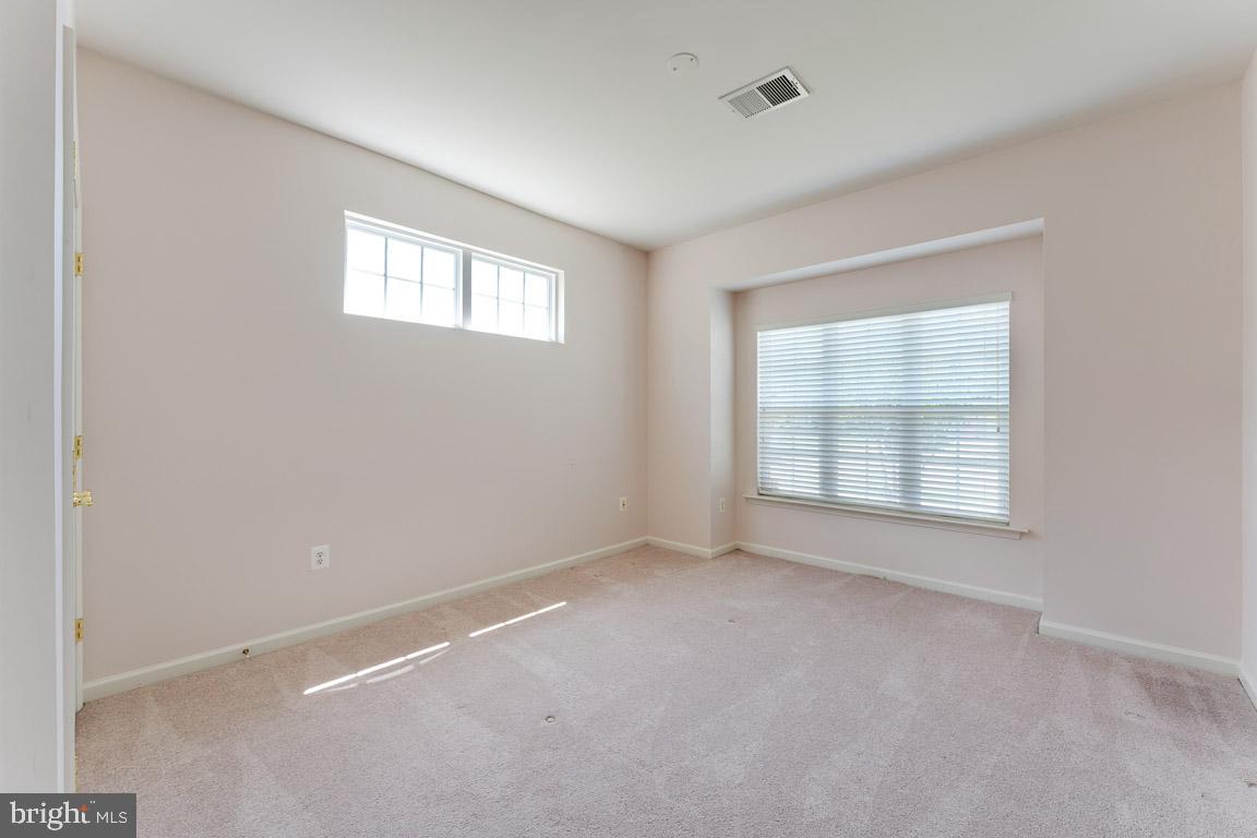 CENTRAL PARKE COLONIAL CHARLES - Residential