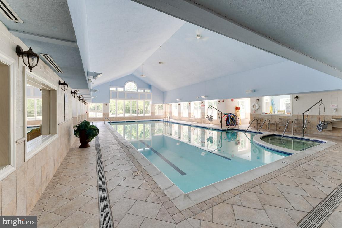 CENTRAL PARKE COLONIAL CHARLES - Residential