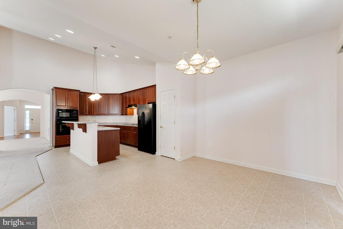 CENTRAL PARKE COLONIAL CHARLES - Residential