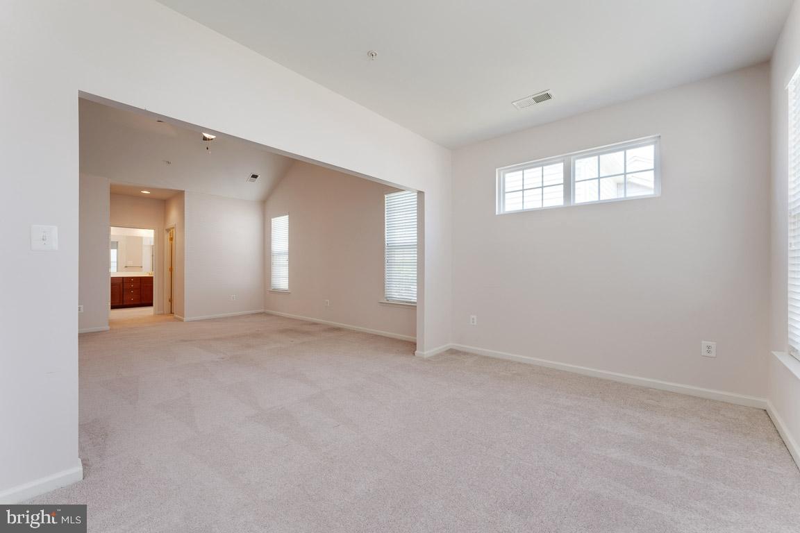 CENTRAL PARKE COLONIAL CHARLES - Residential