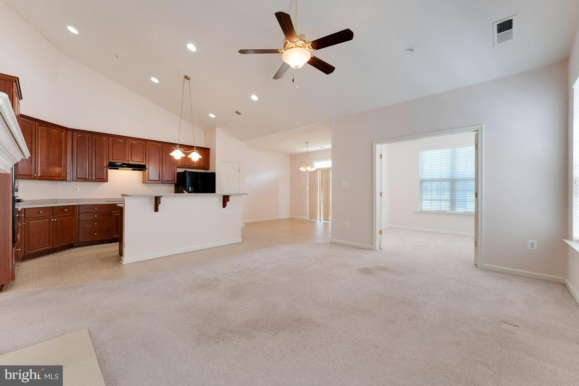 CENTRAL PARKE COLONIAL CHARLES - Residential