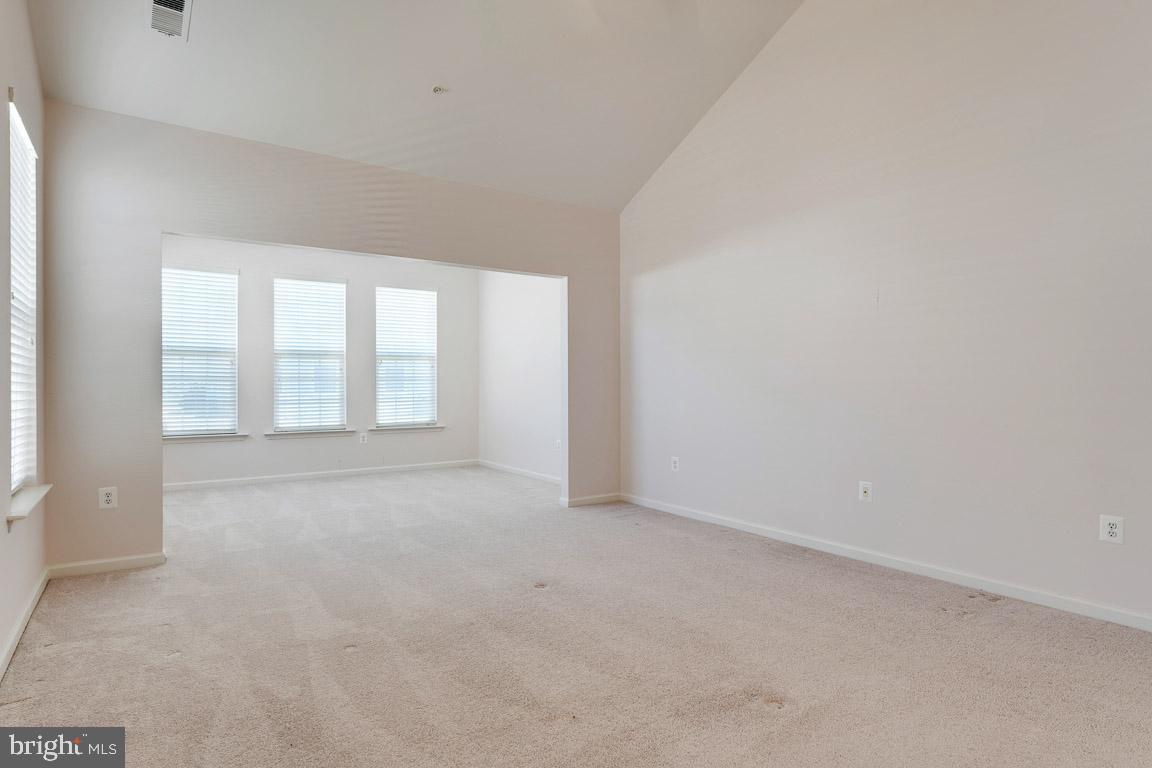 CENTRAL PARKE COLONIAL CHARLES - Residential