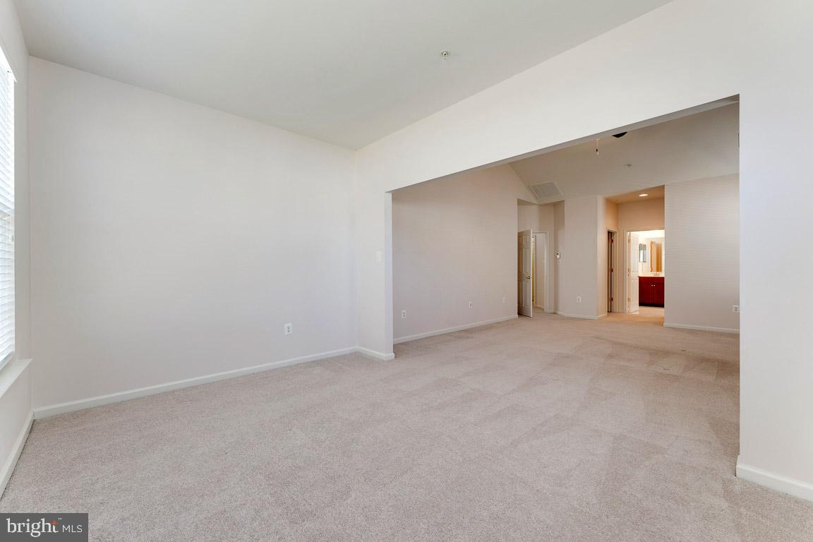 CENTRAL PARKE COLONIAL CHARLES - Residential