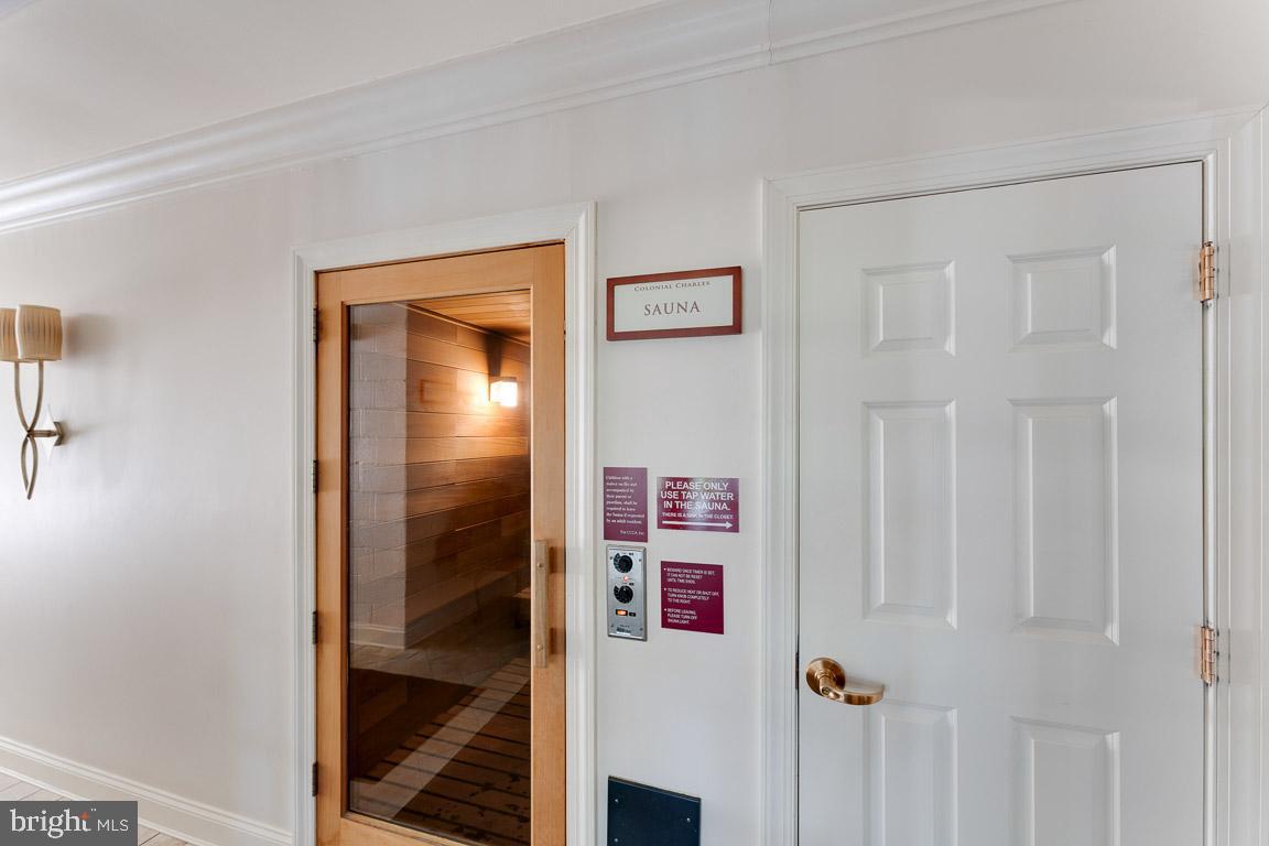 CENTRAL PARKE COLONIAL CHARLES - Residential