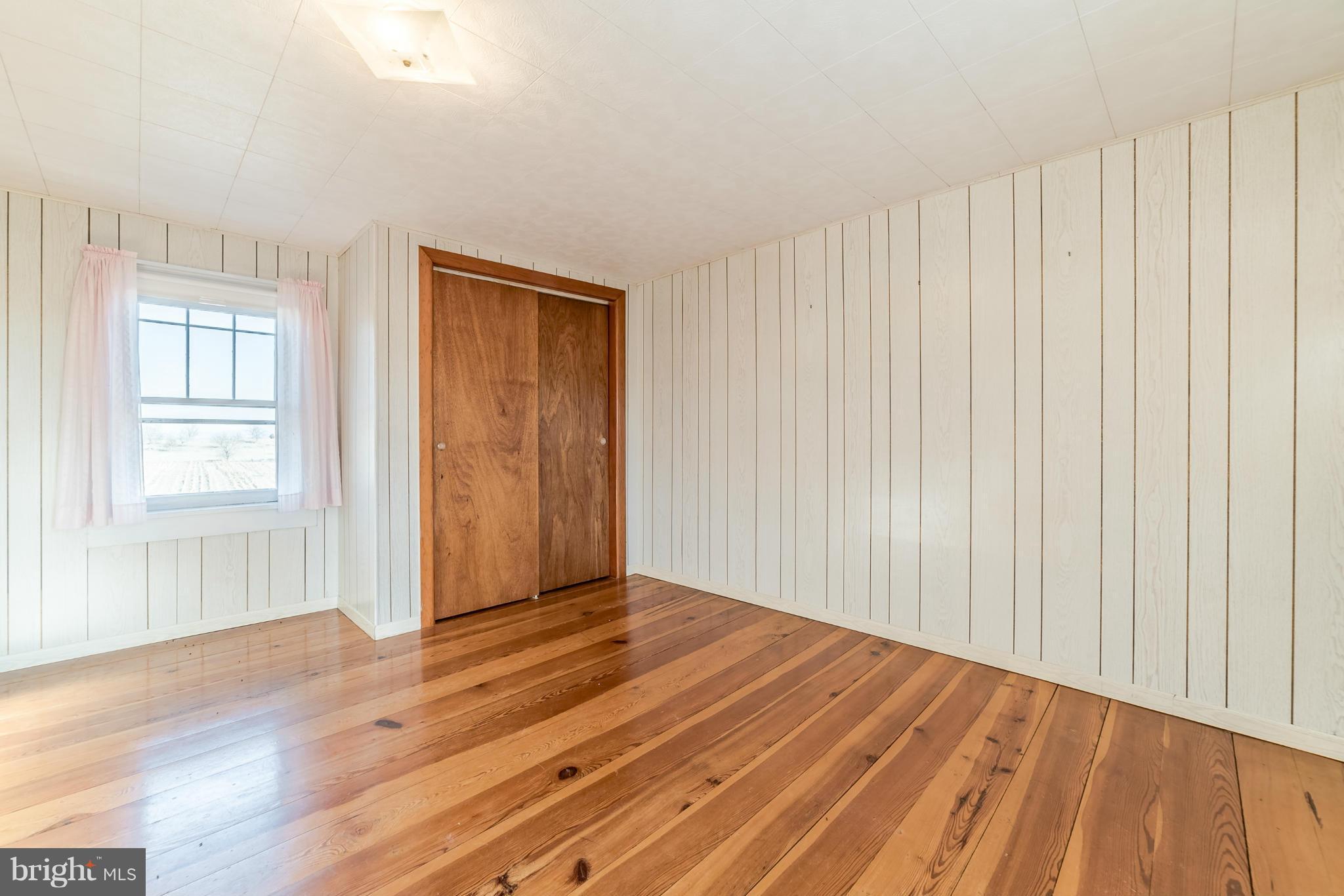 METES & BOUNDS - Farm