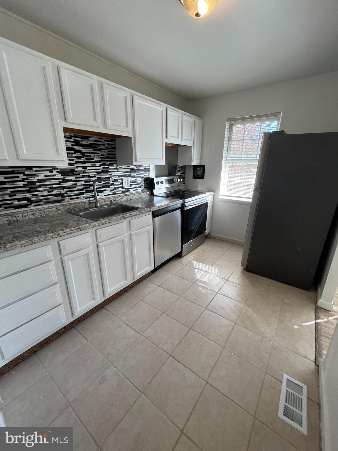 STILLMEADOWS CONDO - Residential