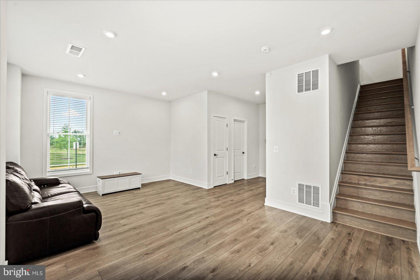 BRAMBLETON LANDBAY 1 - Residential