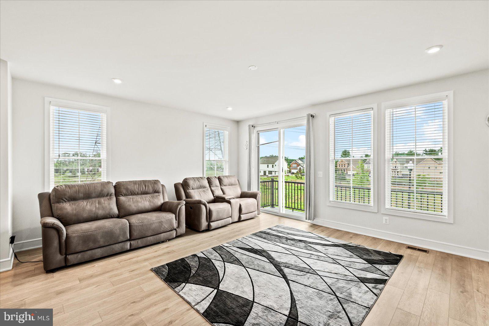 BRAMBLETON LANDBAY 1 - Residential