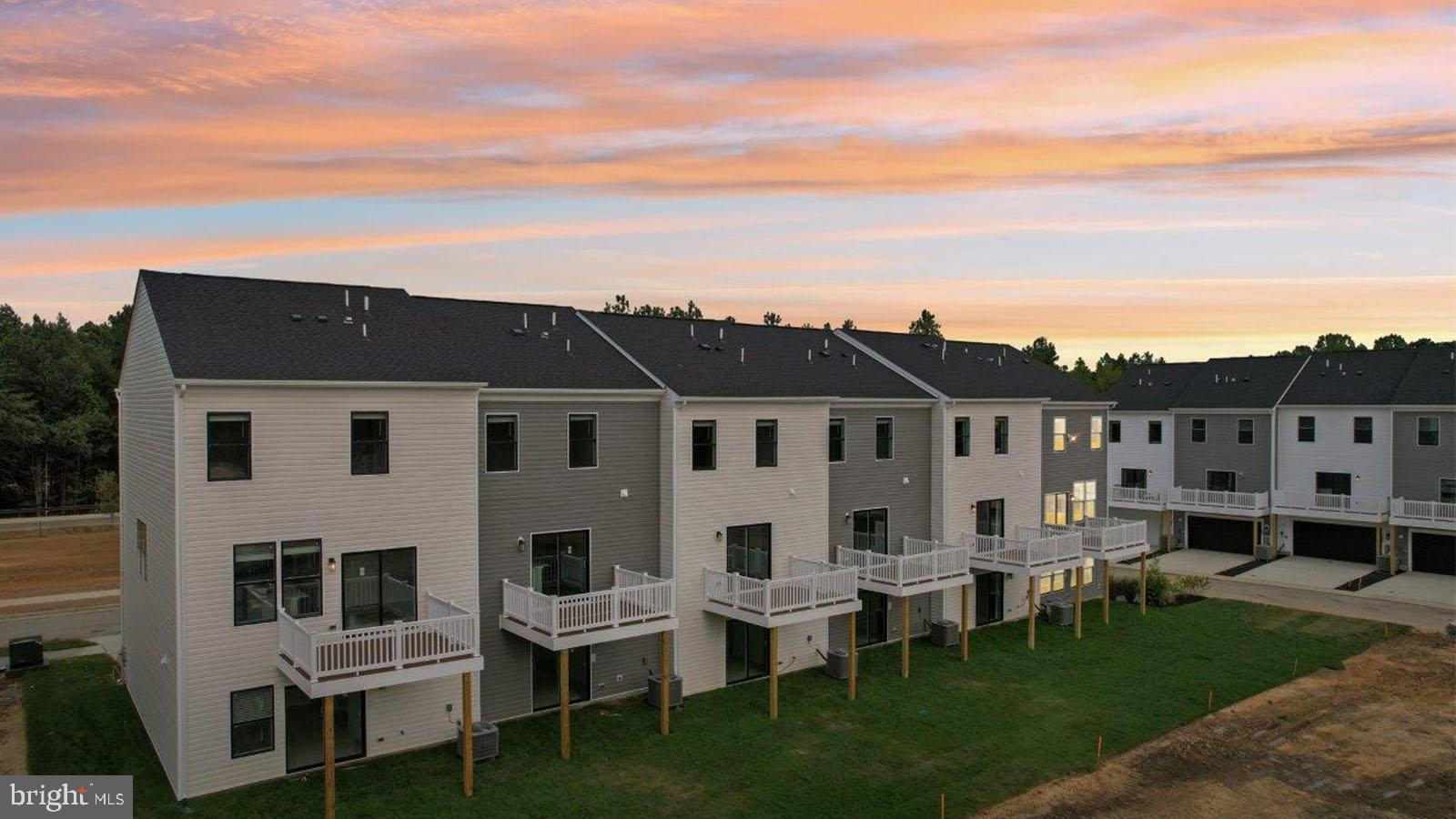 PINEGROVE - Residential