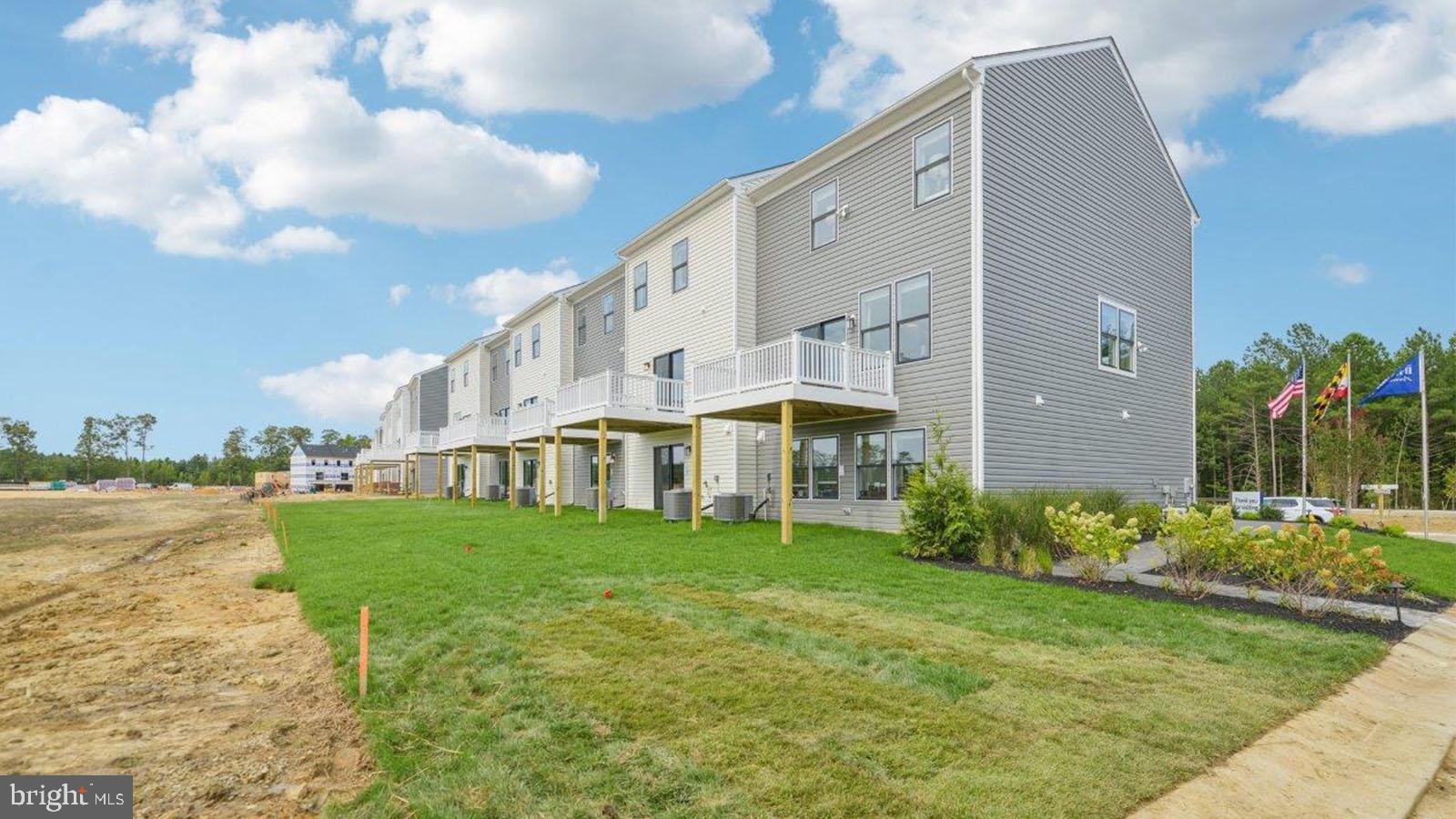 PINEGROVE - Residential