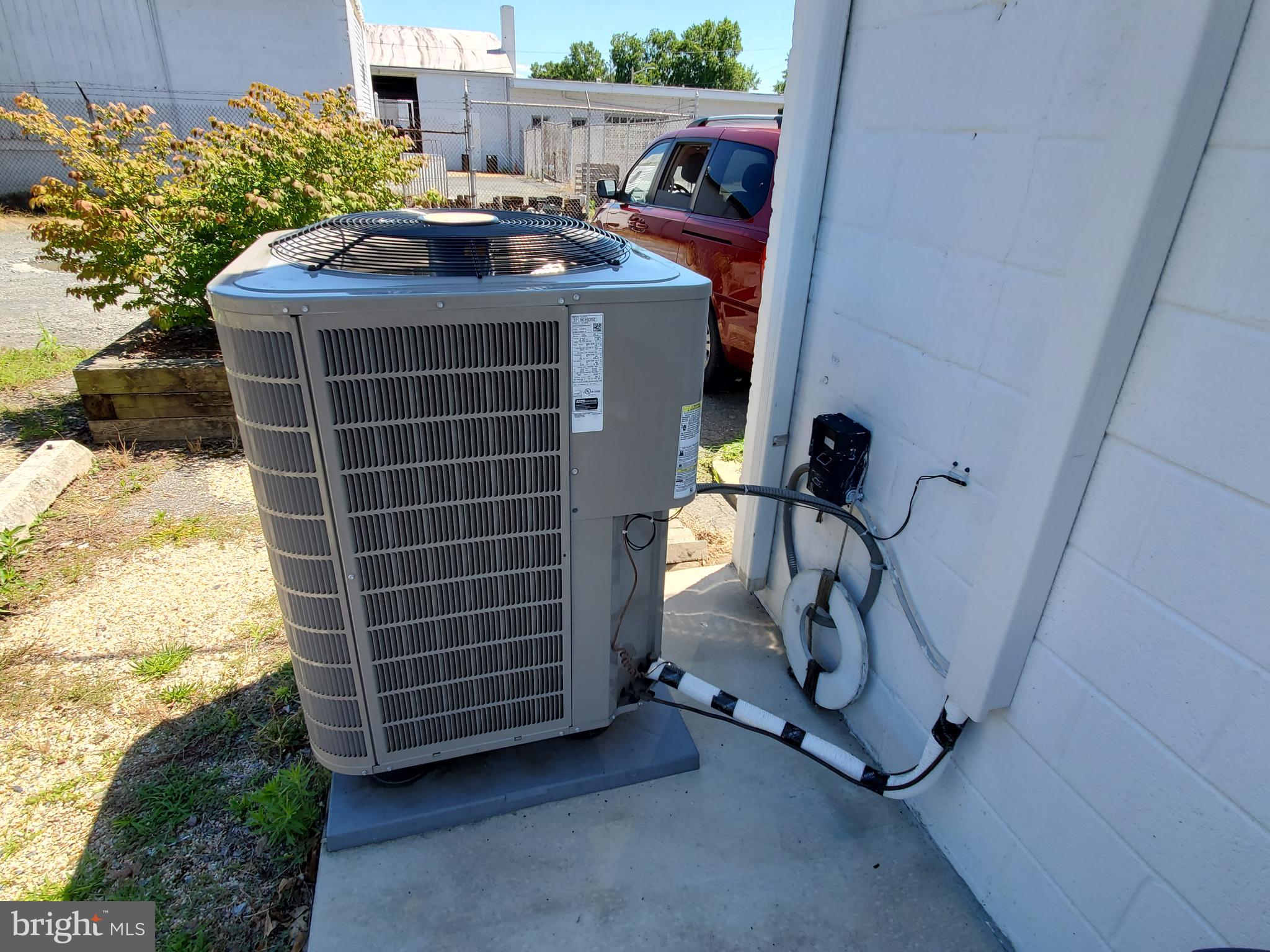 EASTON - Commercial Sale