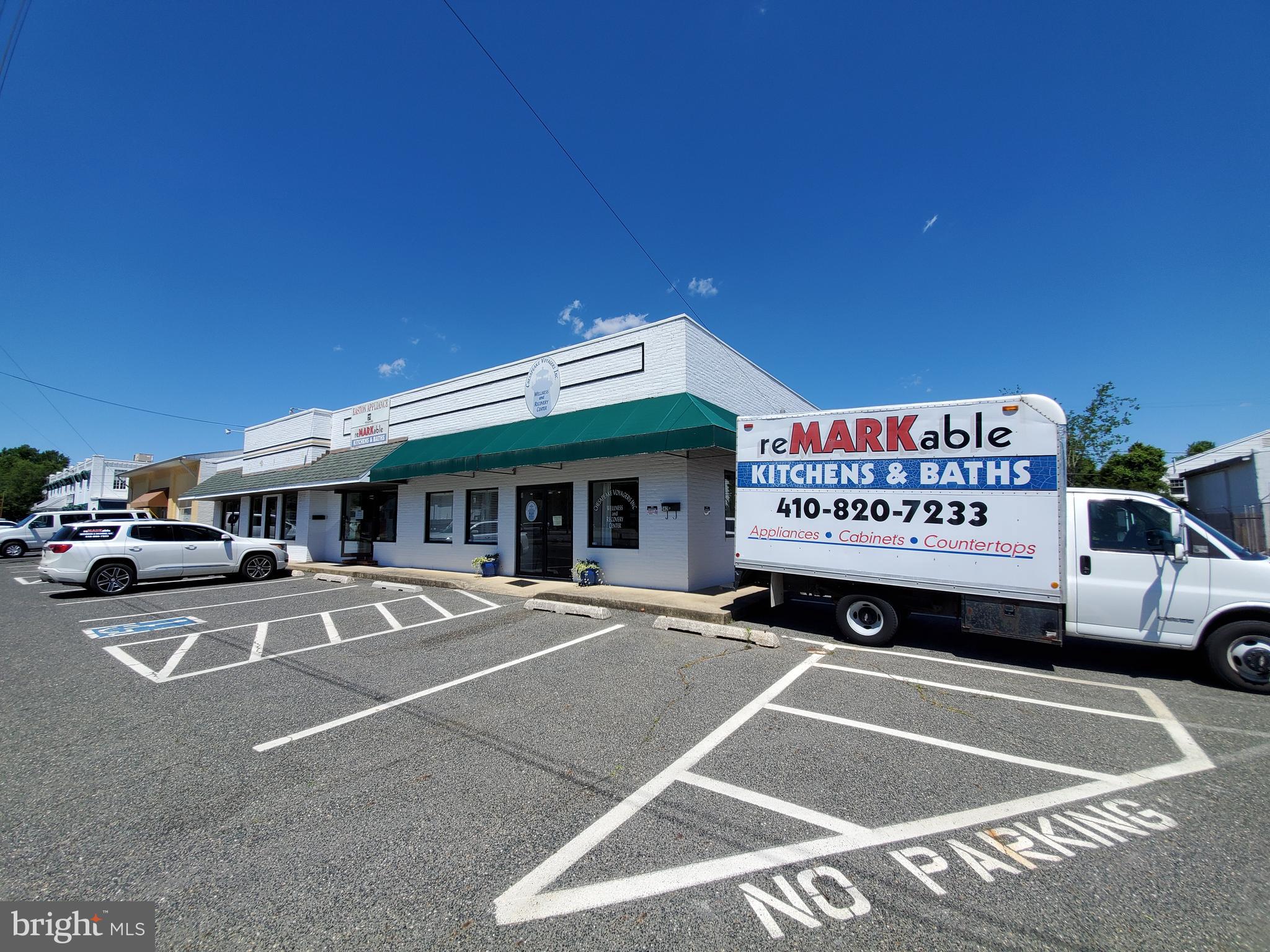 EASTON - Commercial Sale