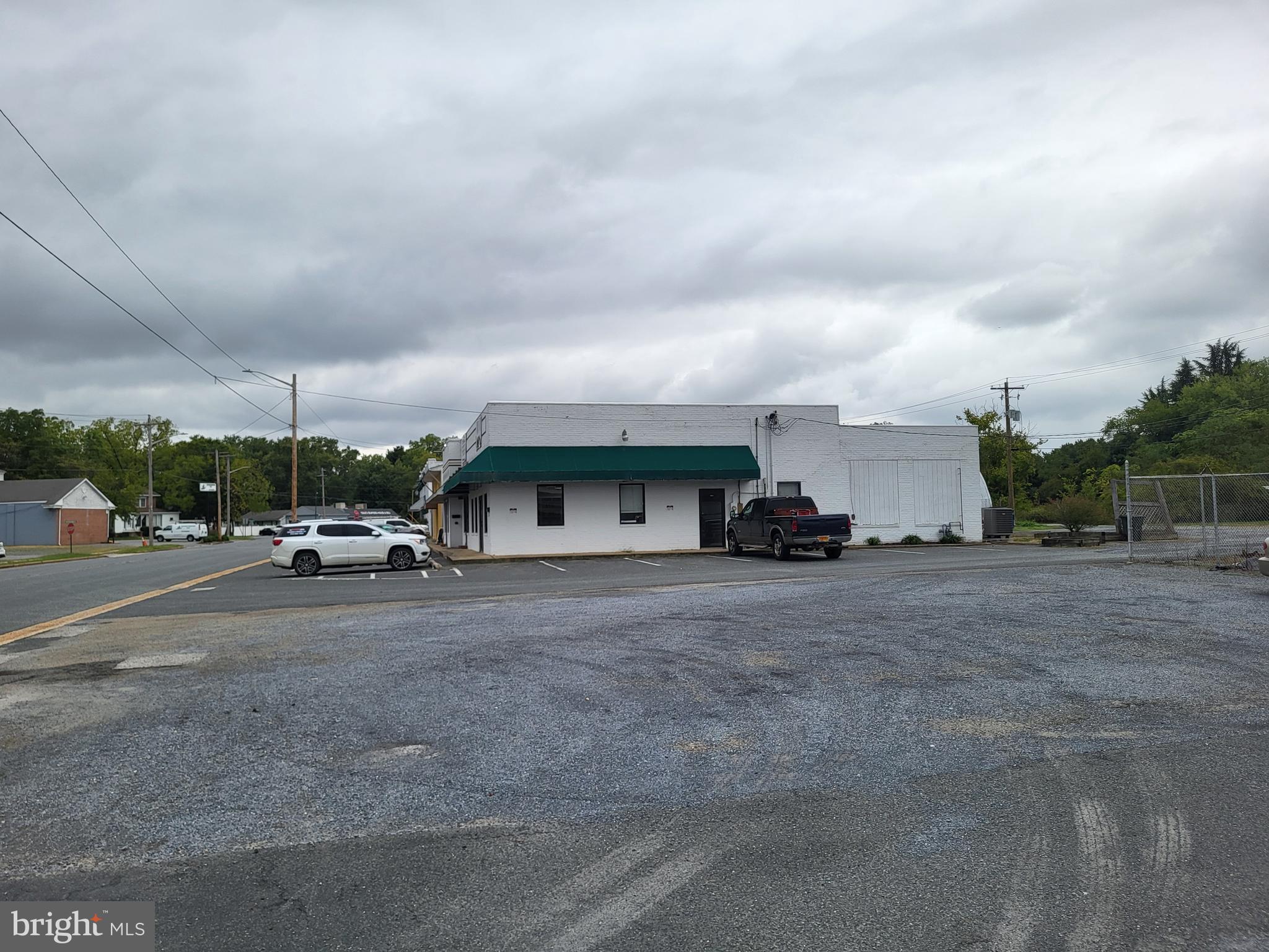 EASTON - Commercial Sale