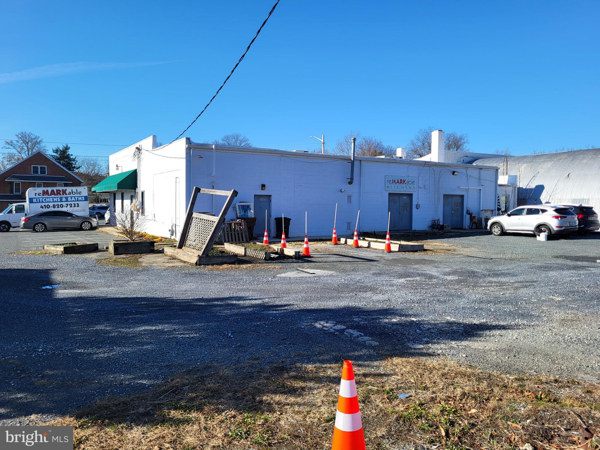 EASTON - Commercial Sale