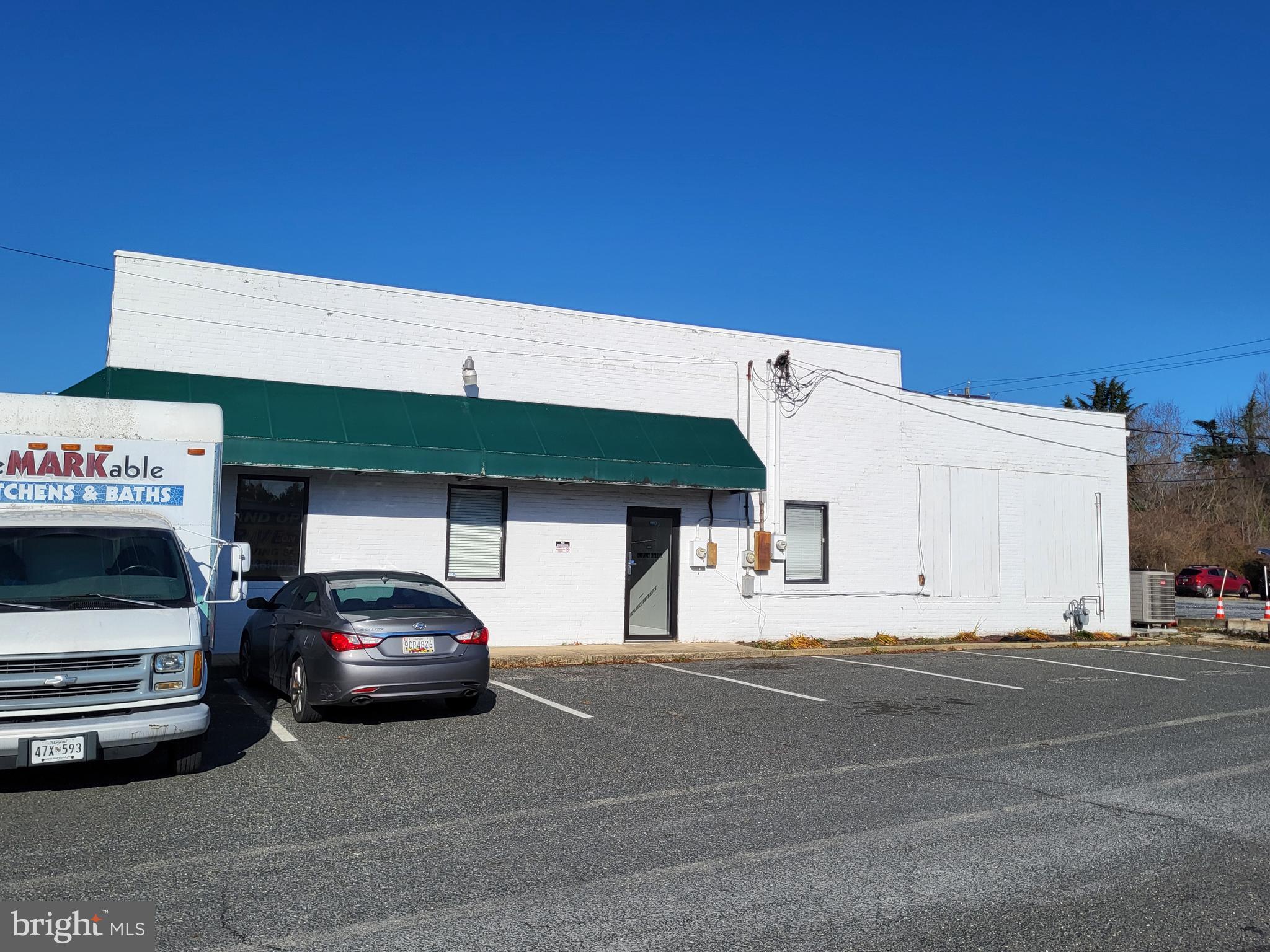 EASTON - Commercial Sale