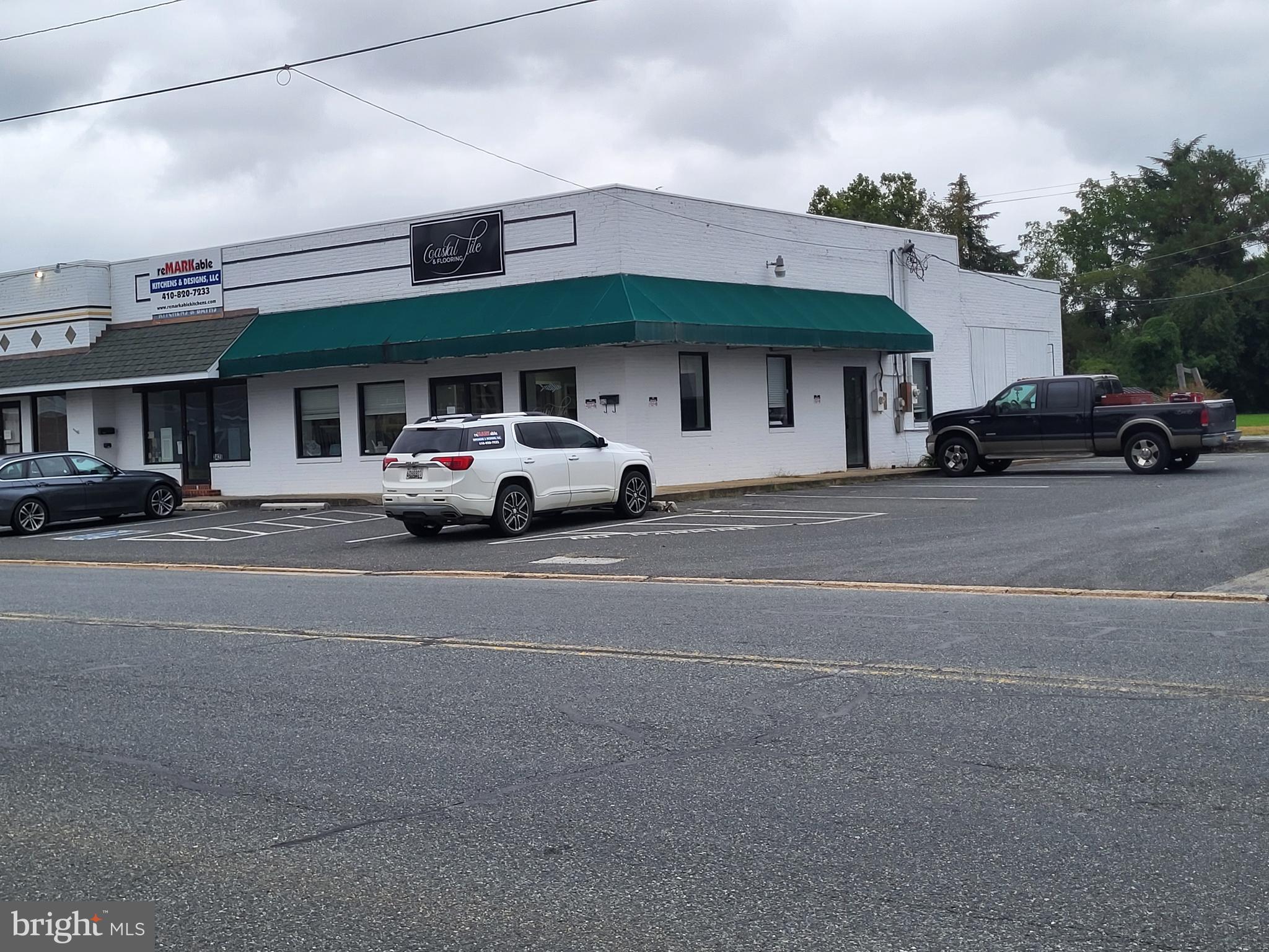 EASTON - Commercial Sale