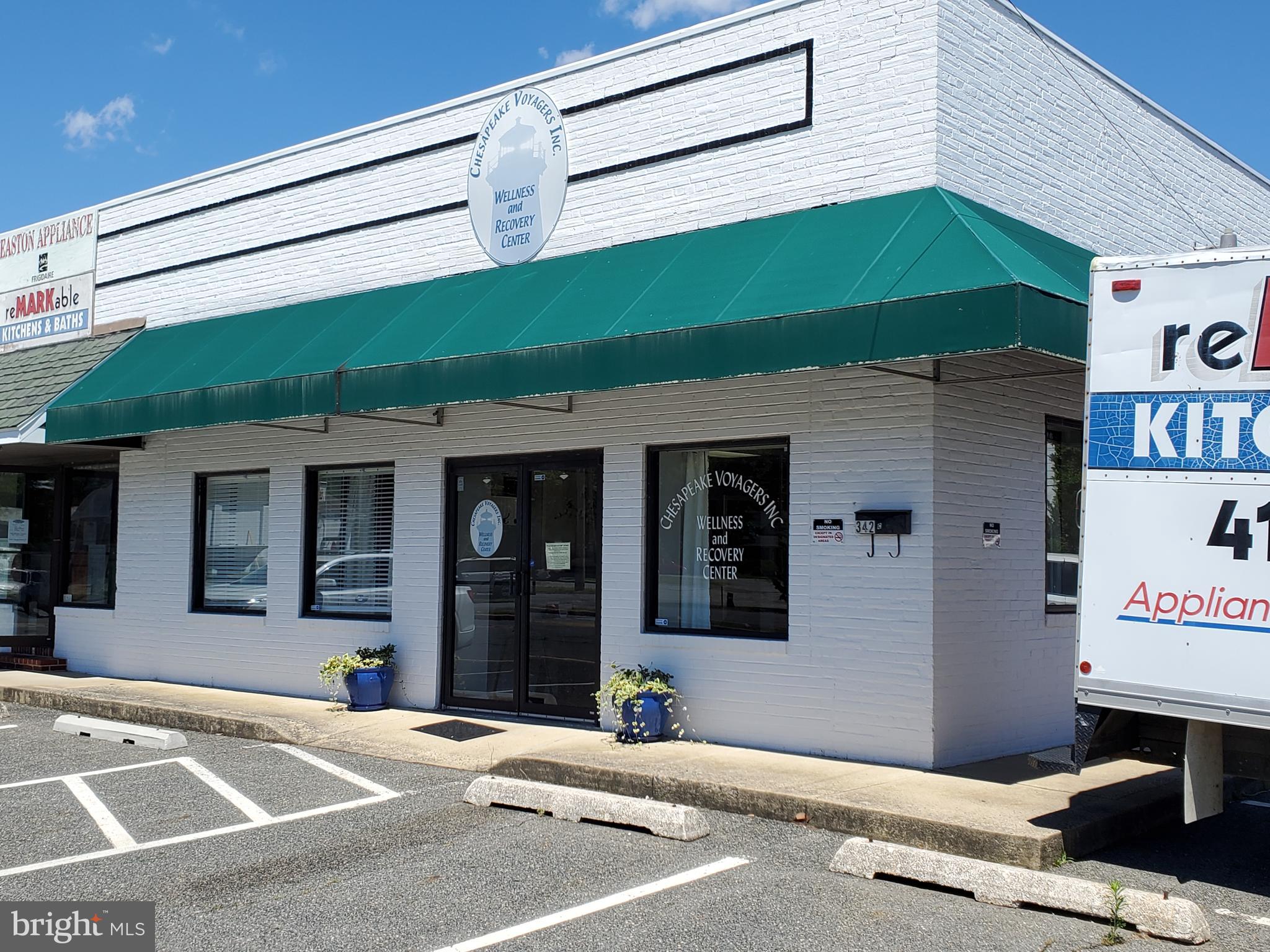 EASTON - Commercial Sale