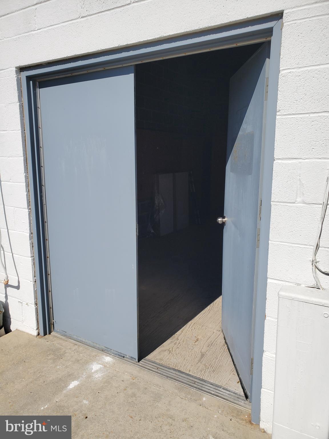 EASTON - Commercial Sale