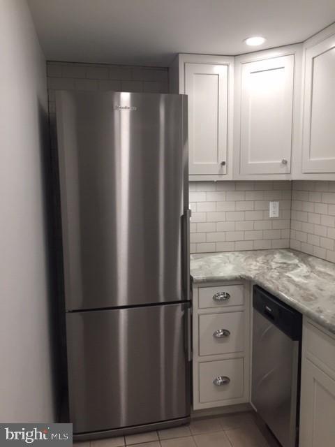 235 S 21ST STREET S GF