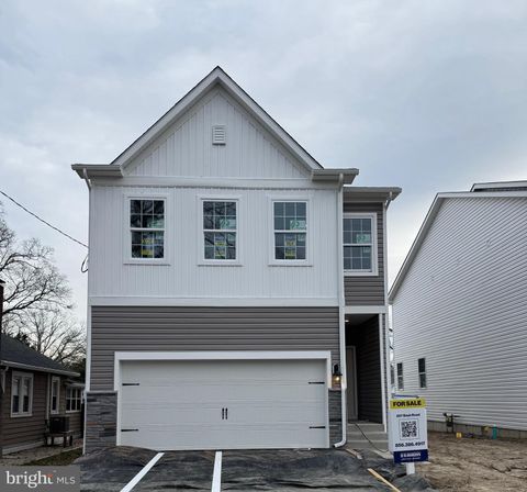 Homes For Sale - 207 Bash Road<br/> TOMS RIVER, NJ 08753