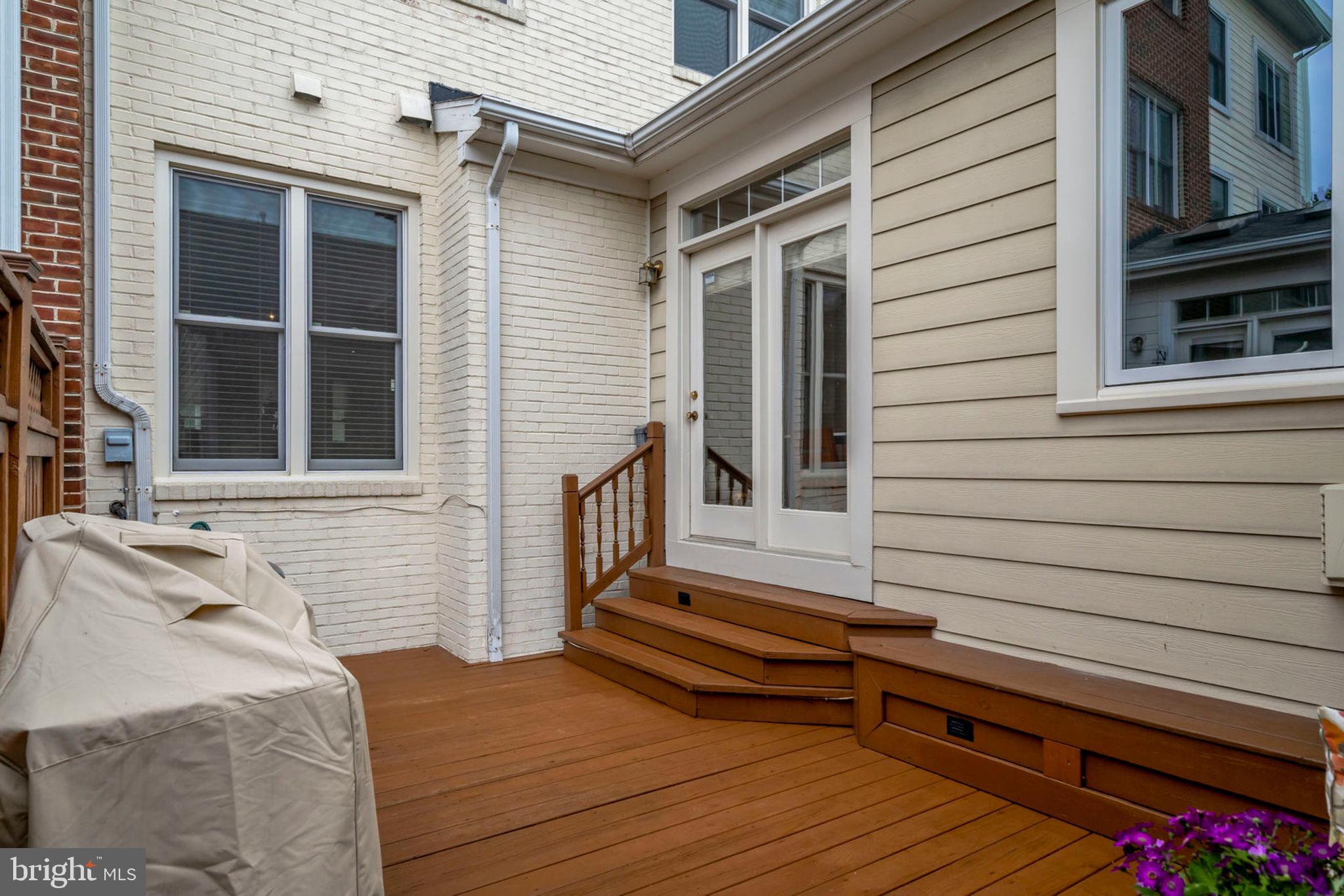 JAMES WREN ESTATE - Residential