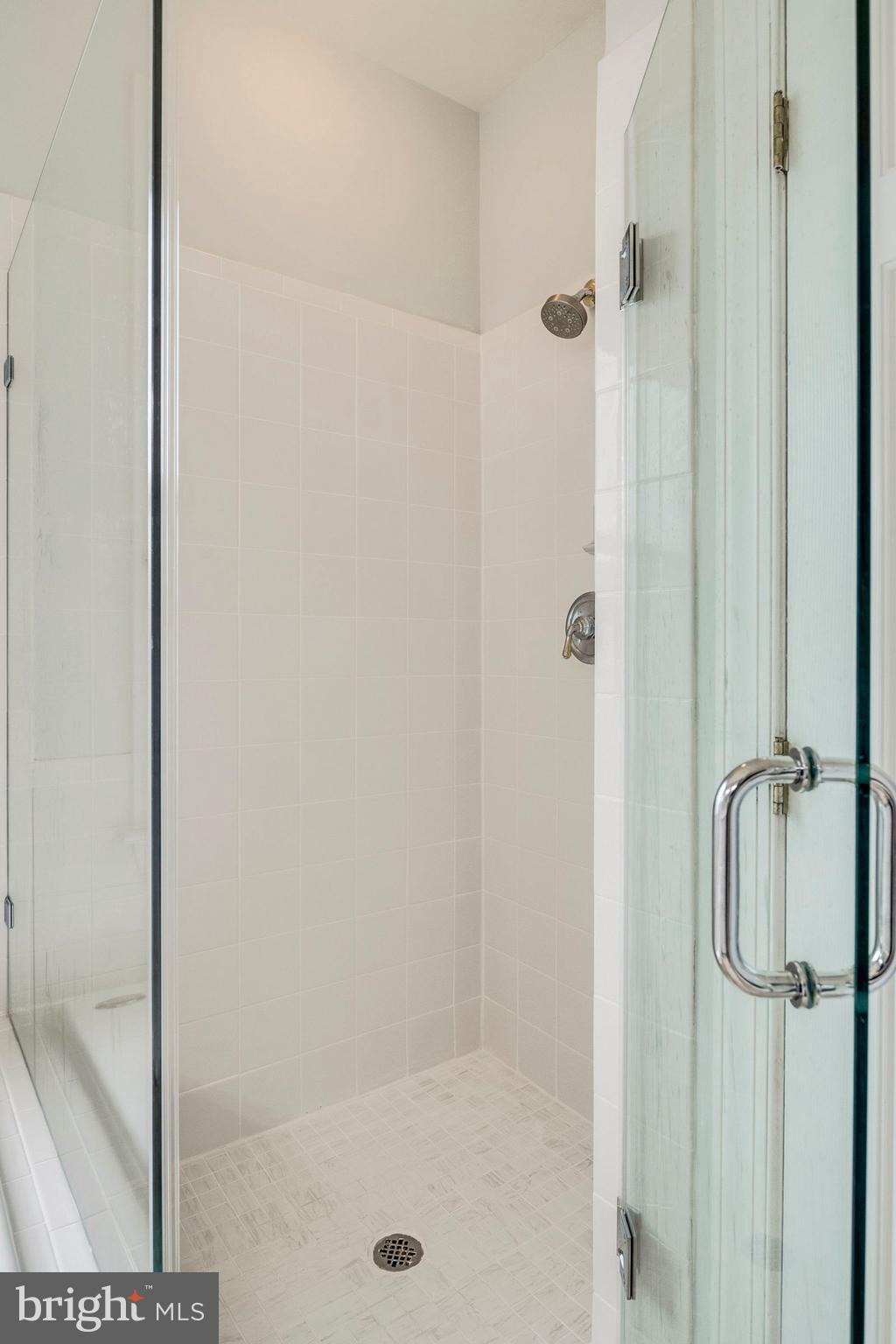 JAMES WREN ESTATE - Residential