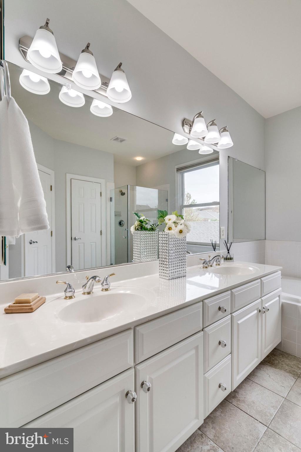 JAMES WREN ESTATE - Residential