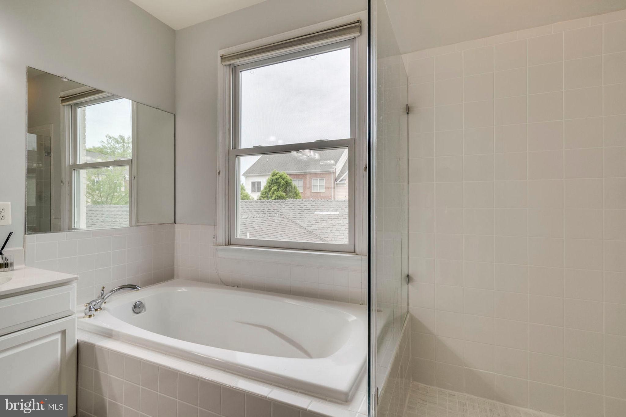 JAMES WREN ESTATE - Residential