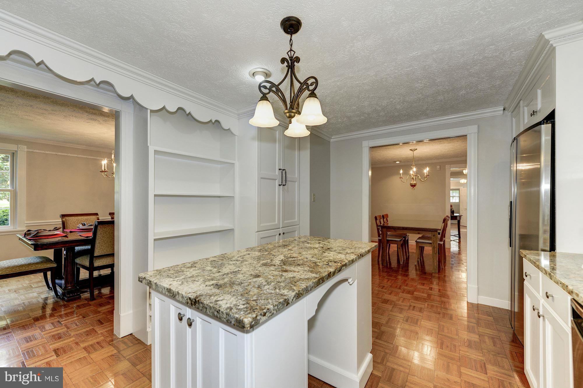 EDGELEA WOODS - Residential