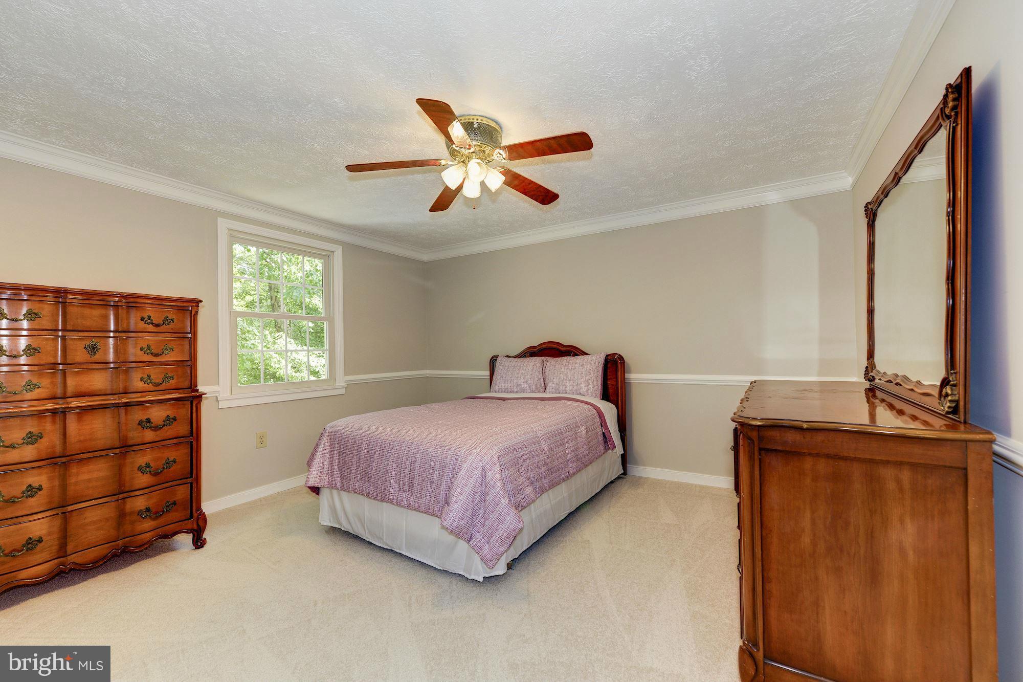 EDGELEA WOODS - Residential