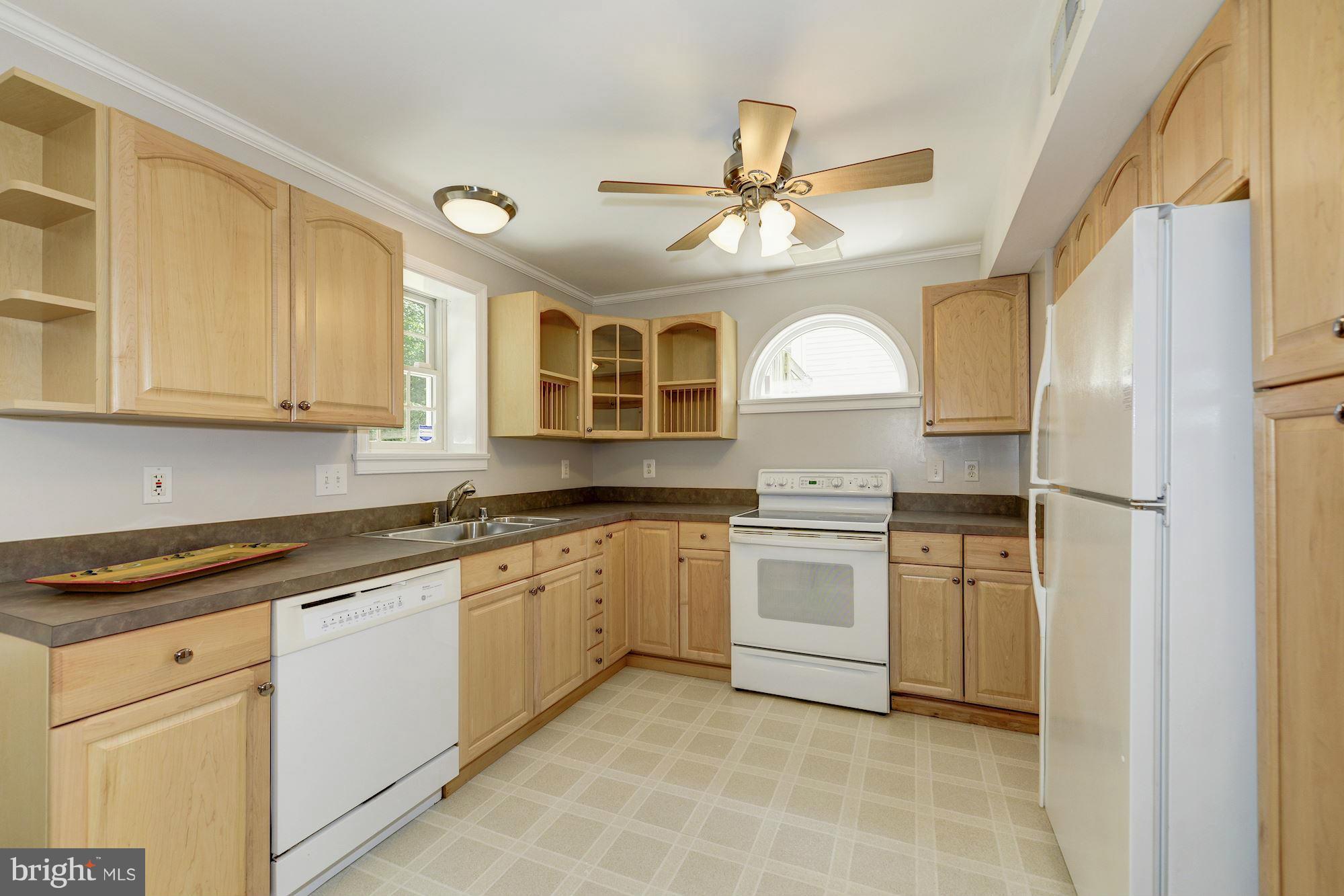 EDGELEA WOODS - Residential