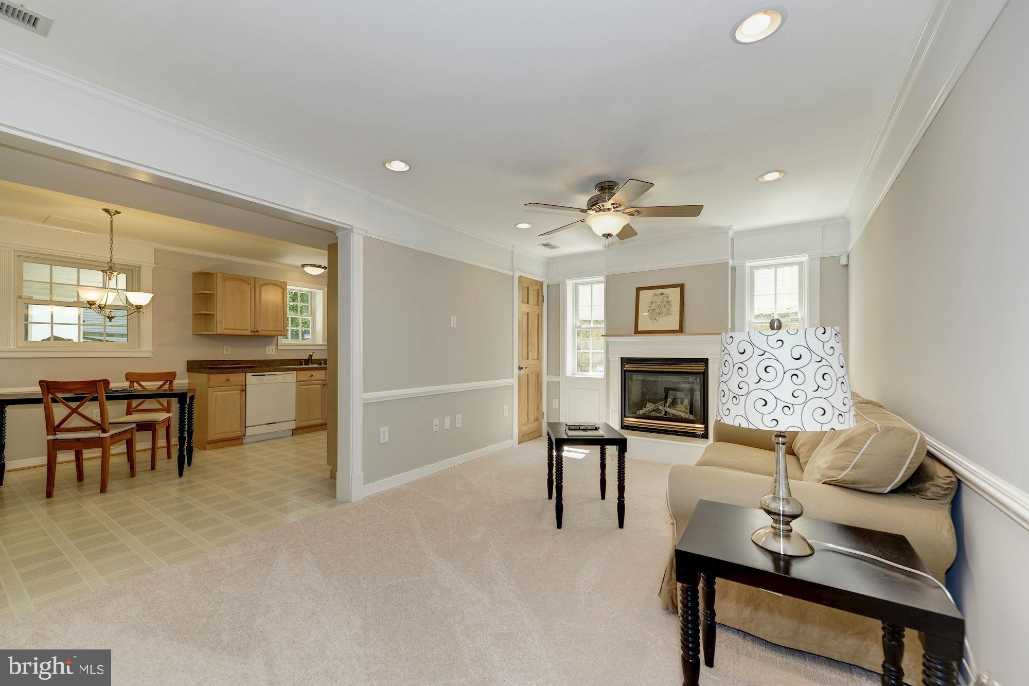 EDGELEA WOODS - Residential