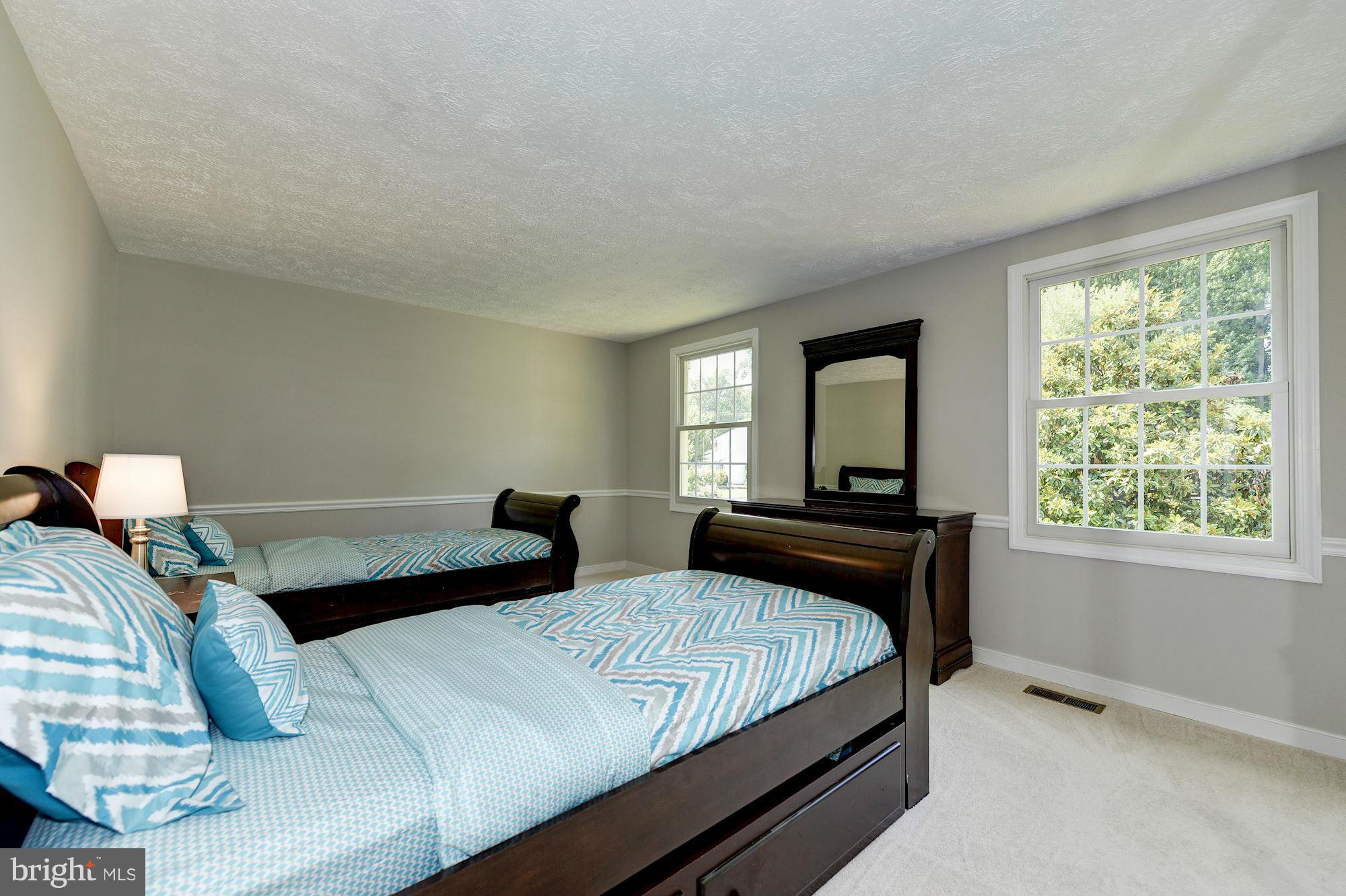 EDGELEA WOODS - Residential