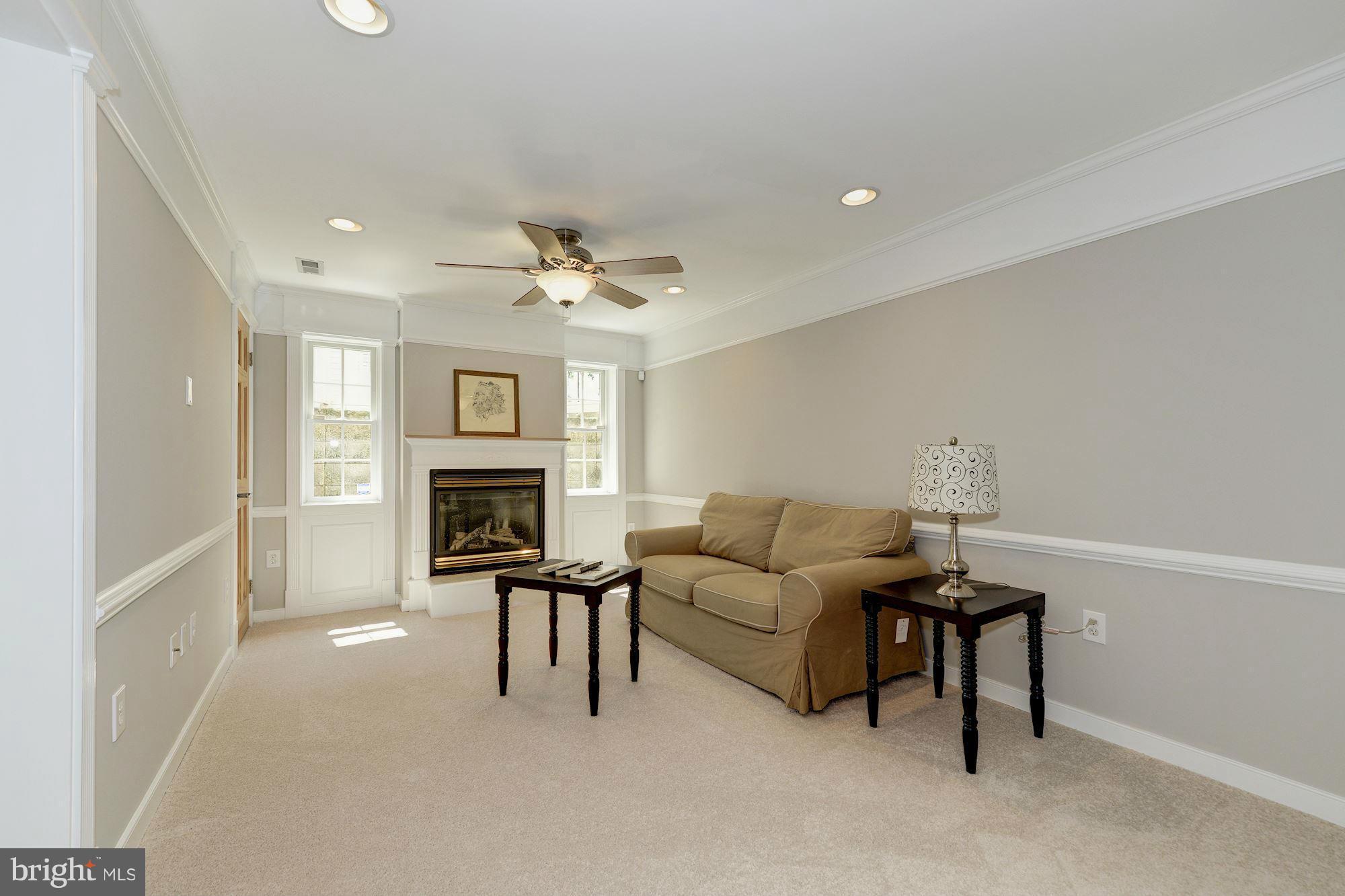 EDGELEA WOODS - Residential