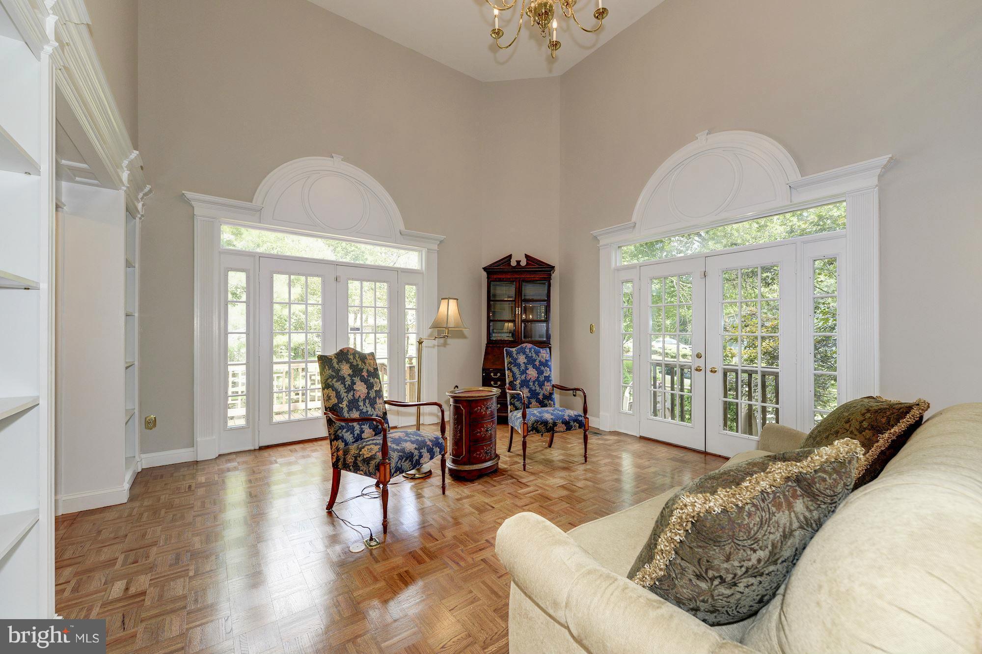 EDGELEA WOODS - Residential