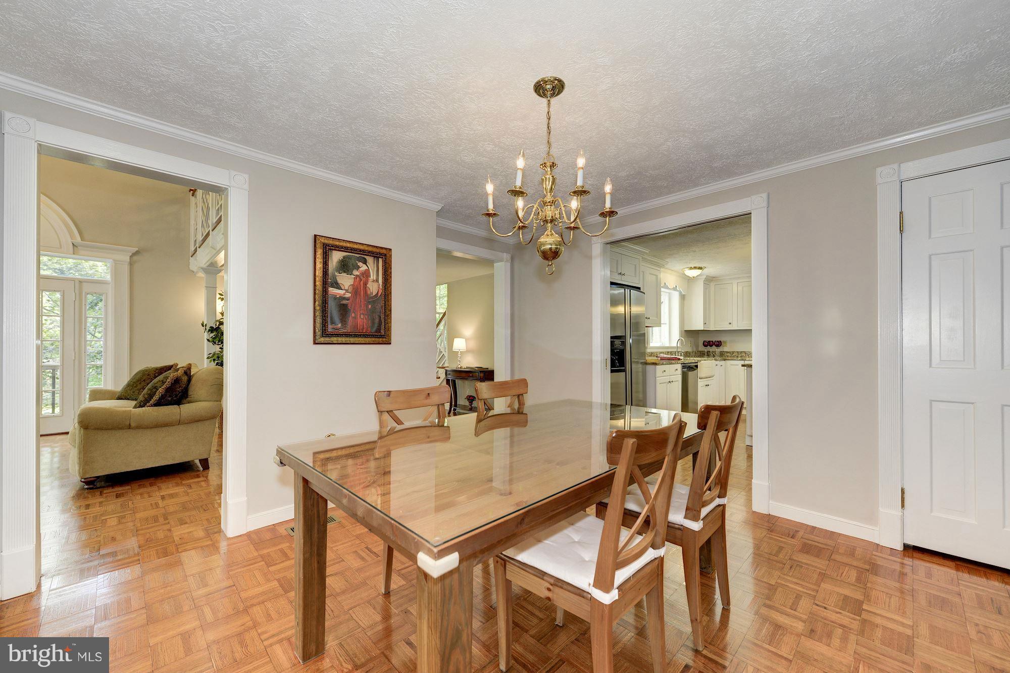 EDGELEA WOODS - Residential