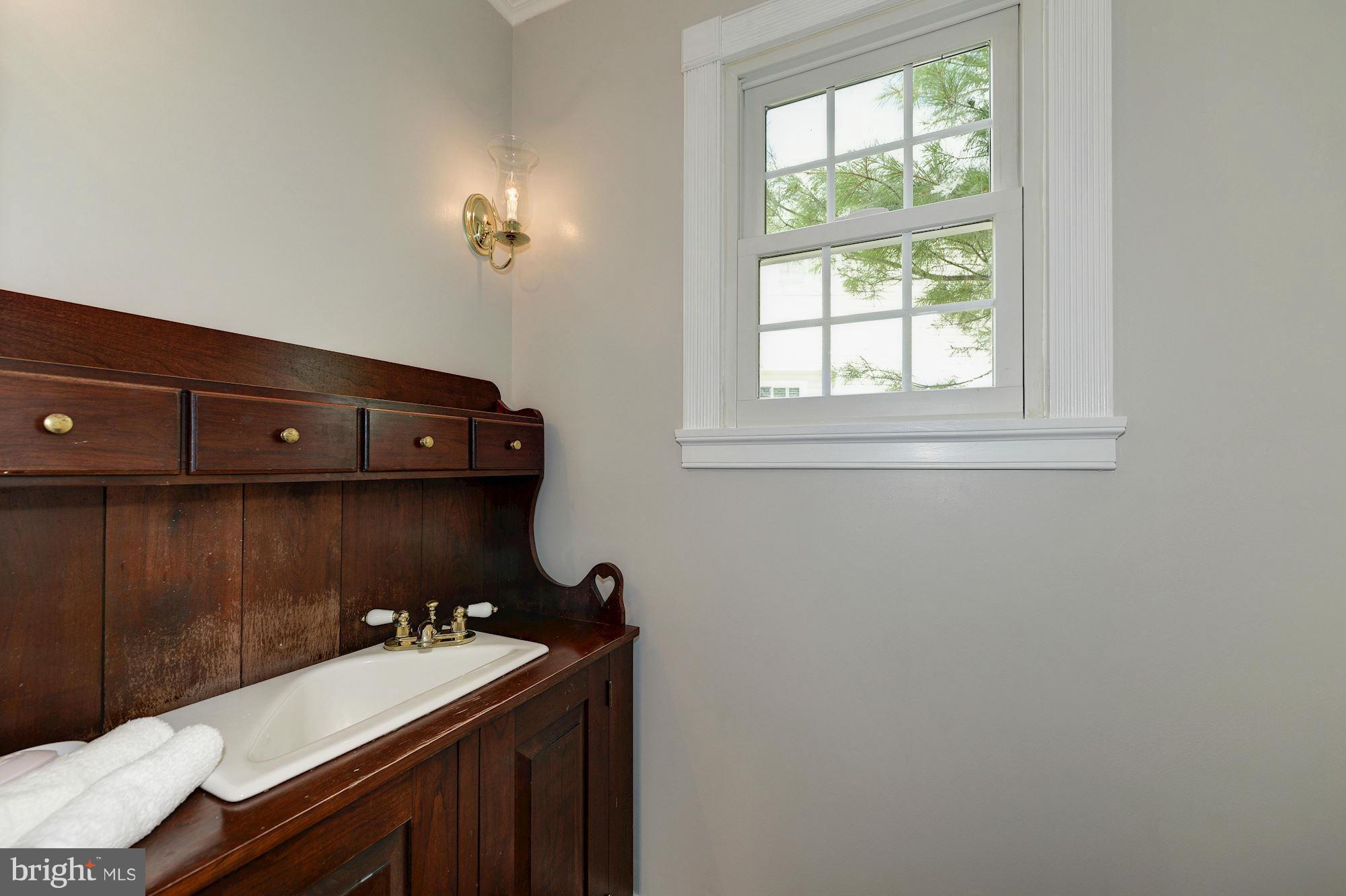 EDGELEA WOODS - Residential