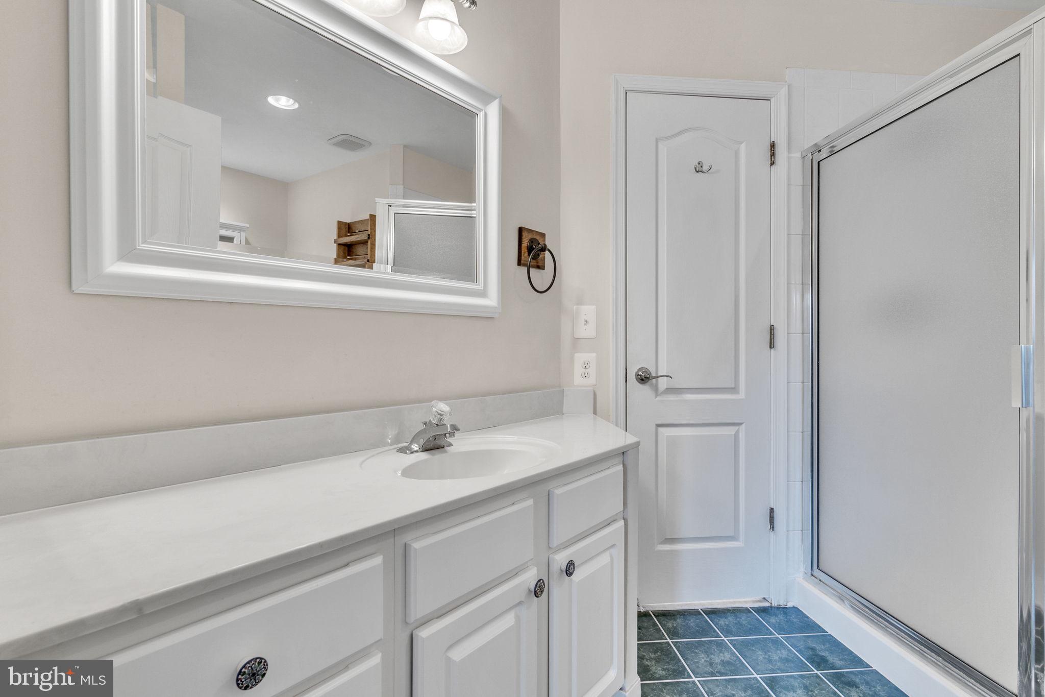 FALLS STATION - Residential Lease