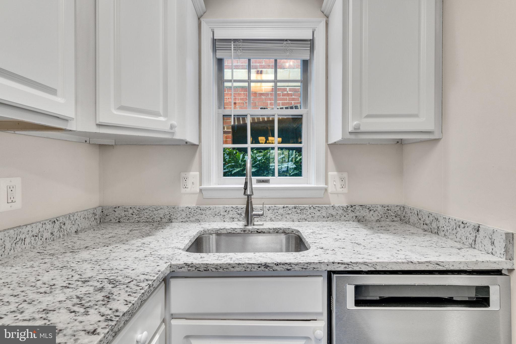 FALLS STATION - Residential Lease