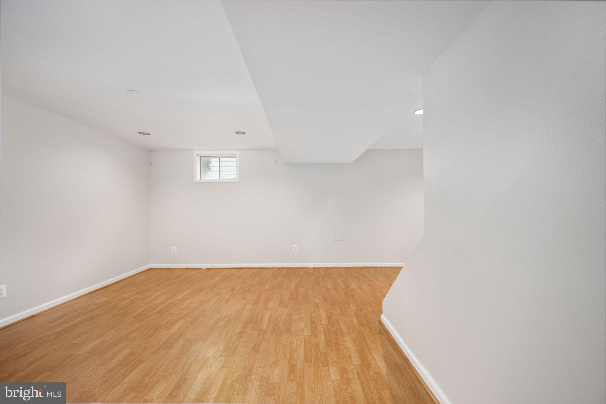 THE VILLAGES AT SAYBROOK - Residential Lease