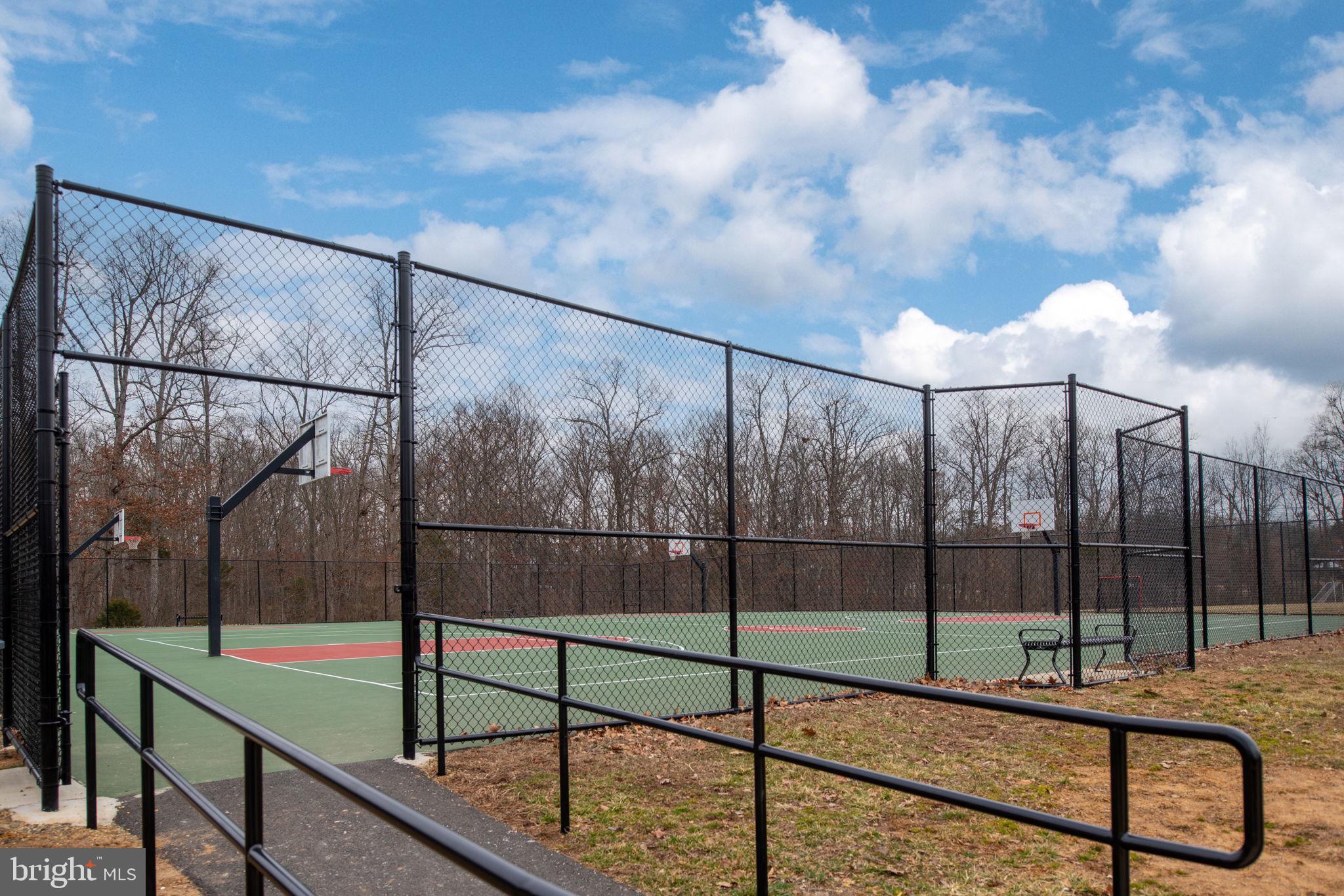 THE VILLAGES AT SAYBROOK - Residential Lease