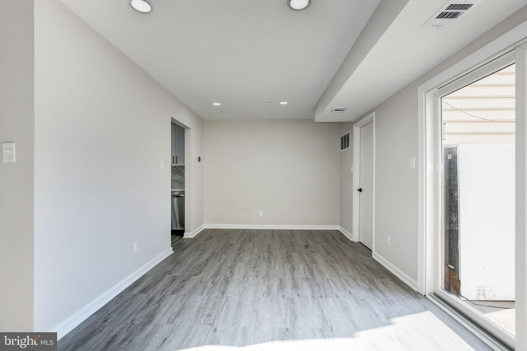 BERKELEY VILLAGE - Residential