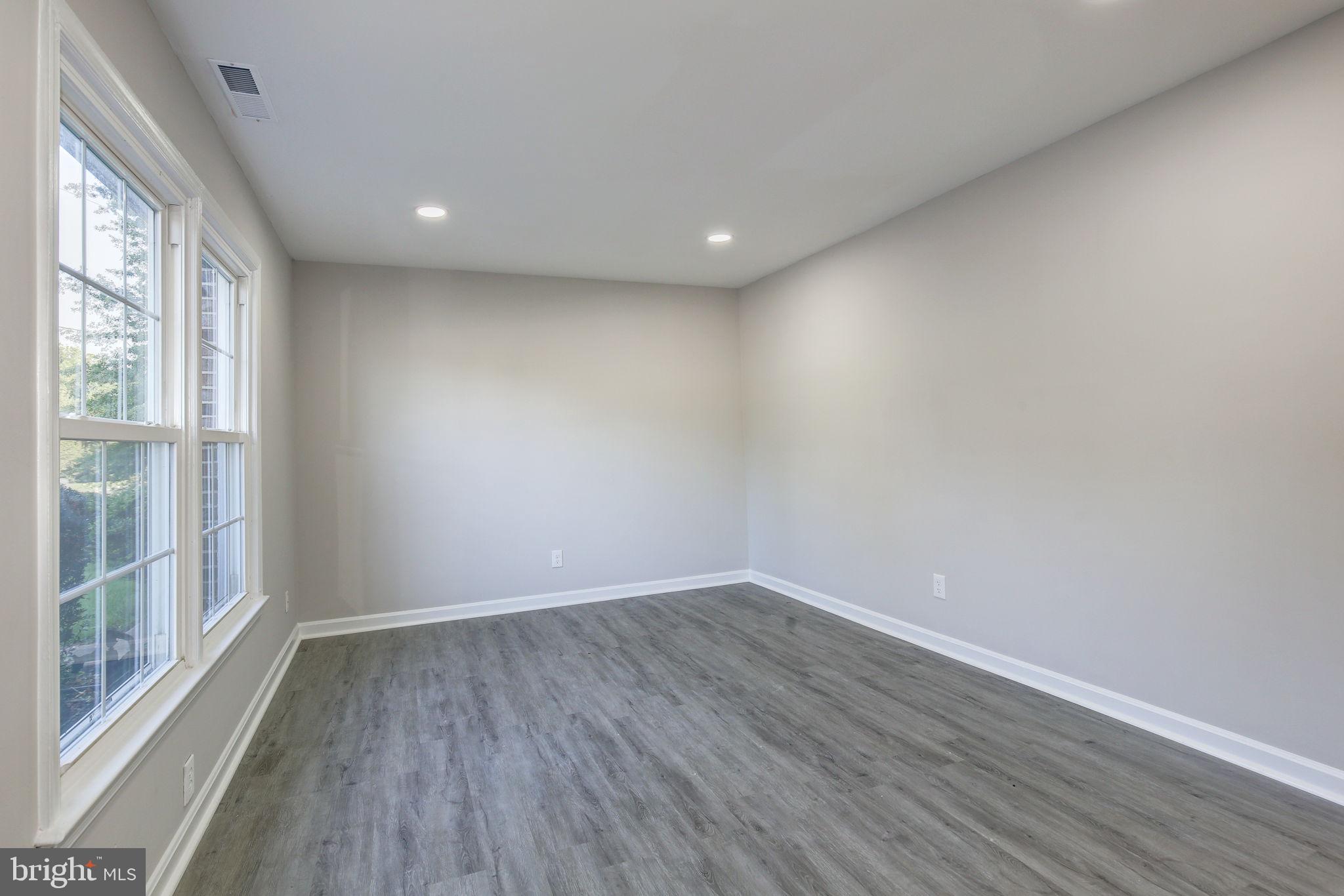 BERKELEY VILLAGE - Residential