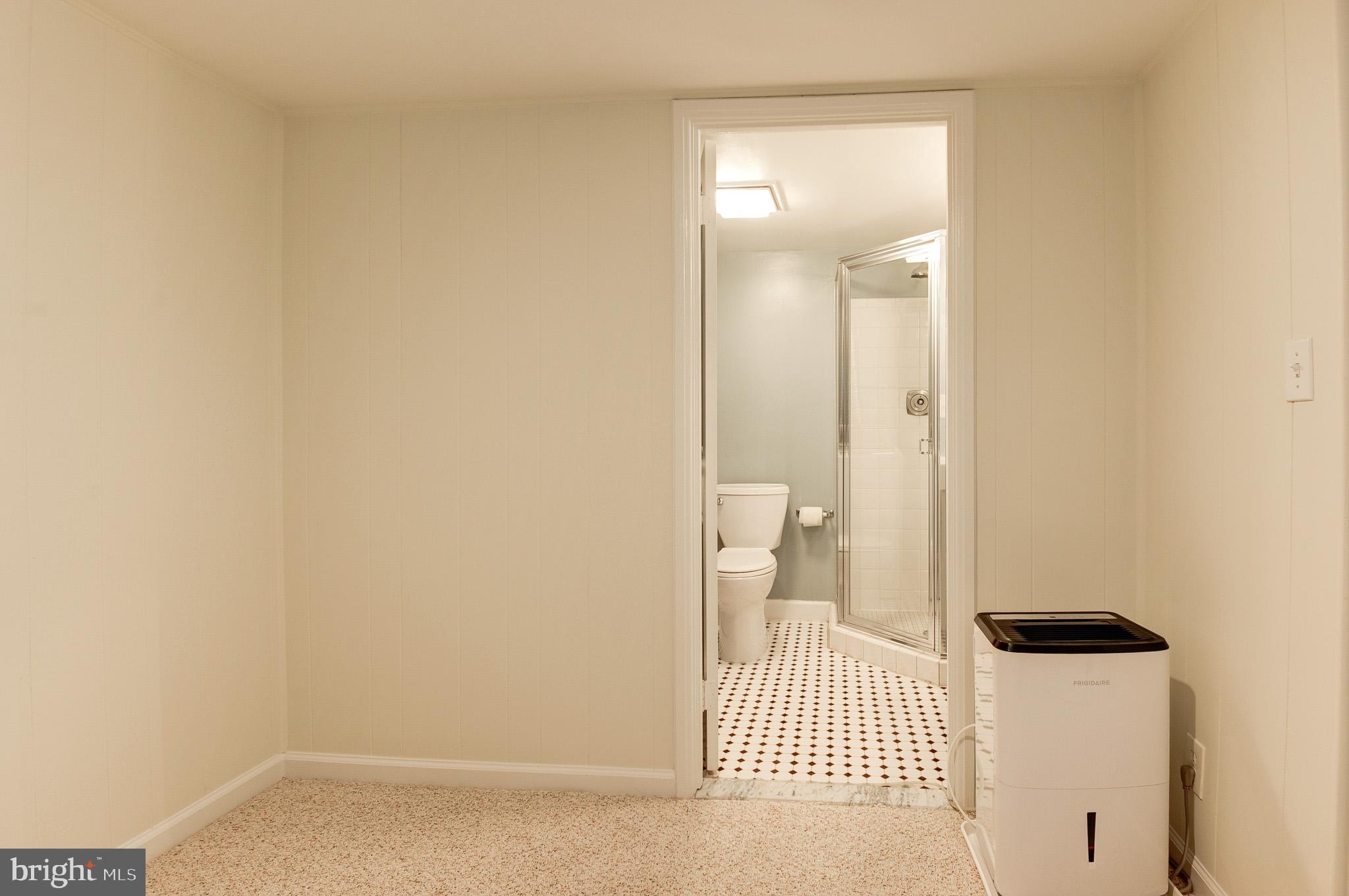 FAIRLINGTON VILLAGE - Residential